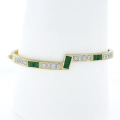 18K Yellow Gold 1.70ctw Round Diamond & Square Emerald Hinged Bangle Bracelet