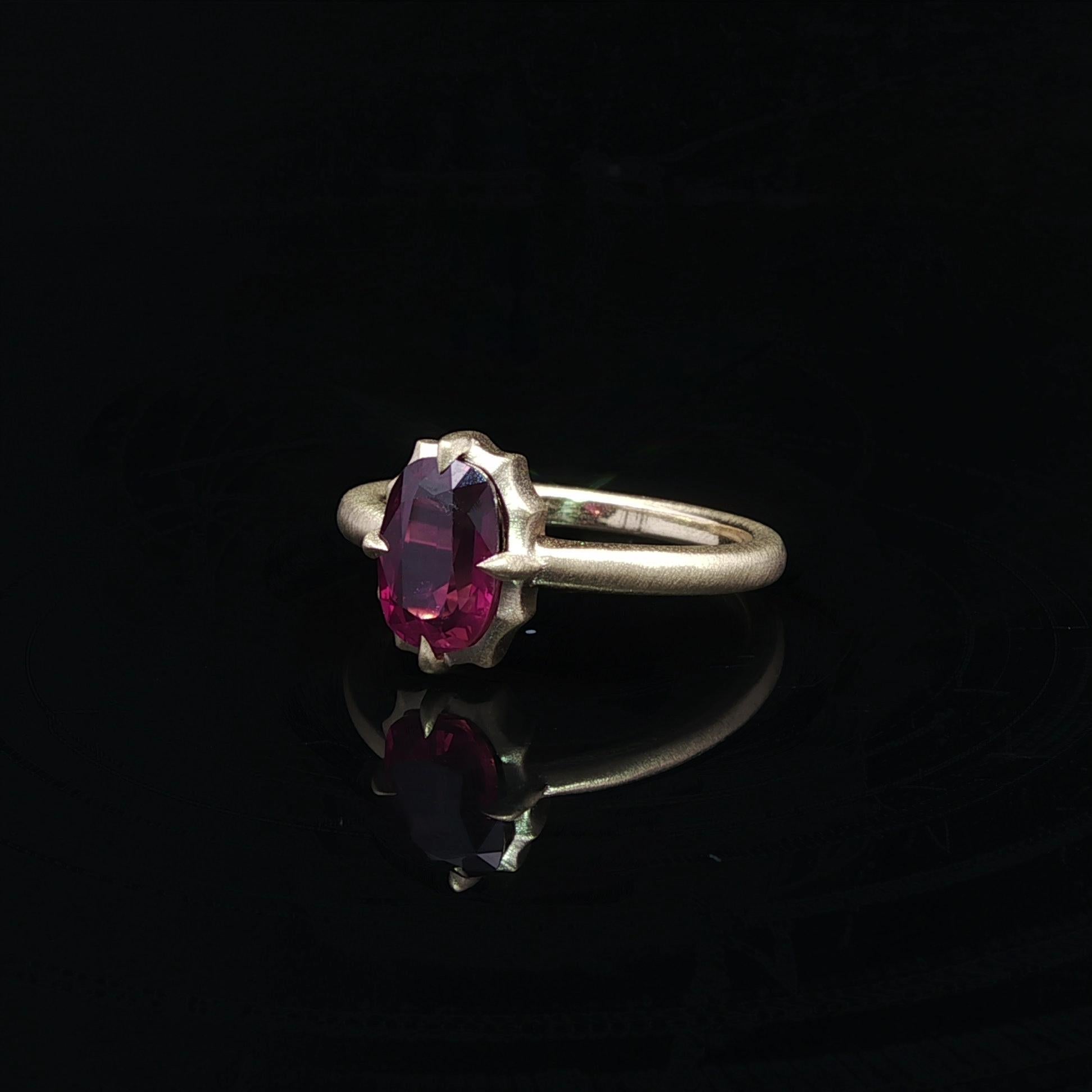 18k Yellow Gold 1.76ct GIA No Heat Cushion Ruby Solitaire Scalloped Matte Ring For Sale 5