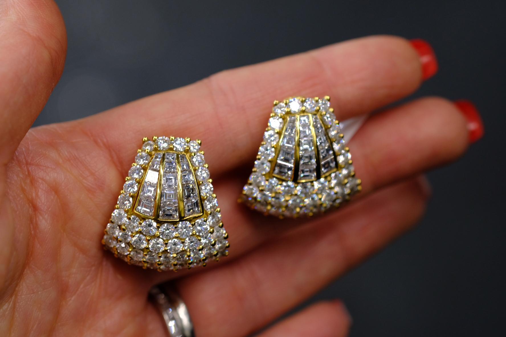18K Yellow Gold 18.00cttw Round And Asscher Cut Diamond Earrings For Sale 1