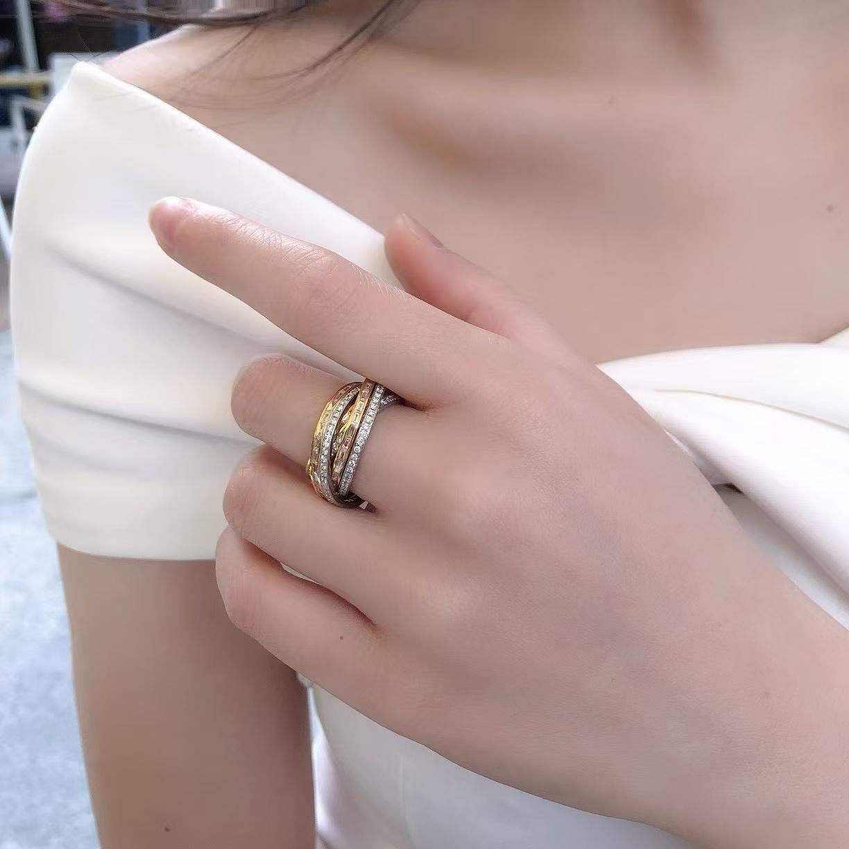 18K Yellow and White Gold Multi Diamond Band Rings 3.058 Carat In New Condition For Sale In Kowloon, HK