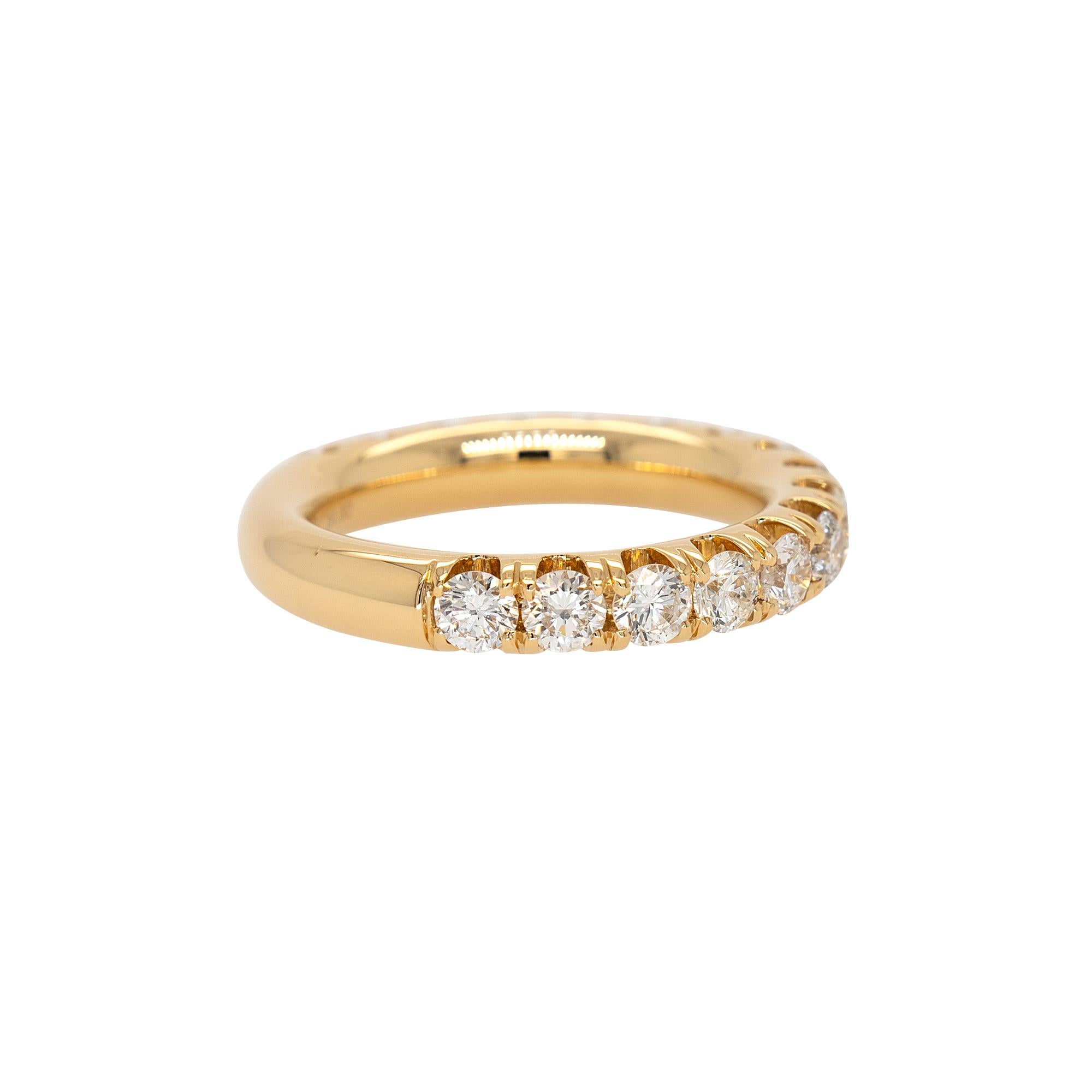 Diamond Details:
1.82ct Round Brilliant Natural Diamond
G Color VS Clarity
Ring Material: 18k Yellow Gold
Ring Size: 6.25 (can be sized)
Total Weight: 6.4g (4.1dwt)
This item comes with a presentation box!
SKU: A30317333

A fusion of sophistication