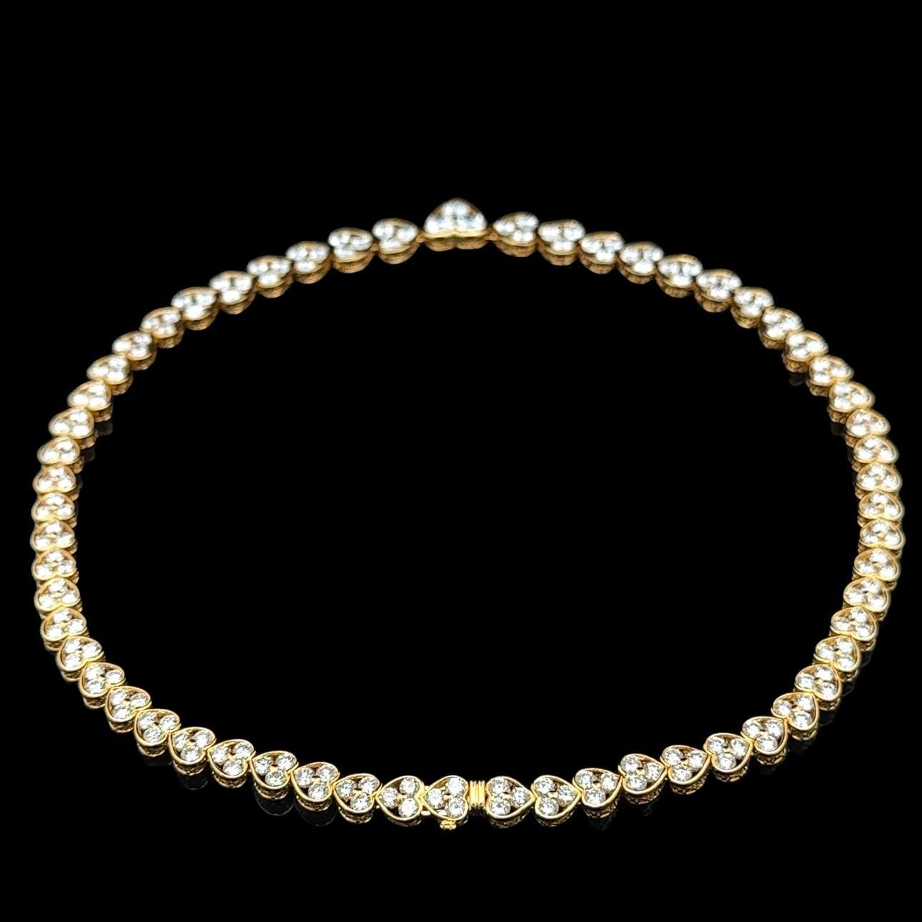 Collier tennis en or jaune 18 carats avec diamants taille cœur de 18,41 carats en vente 2
