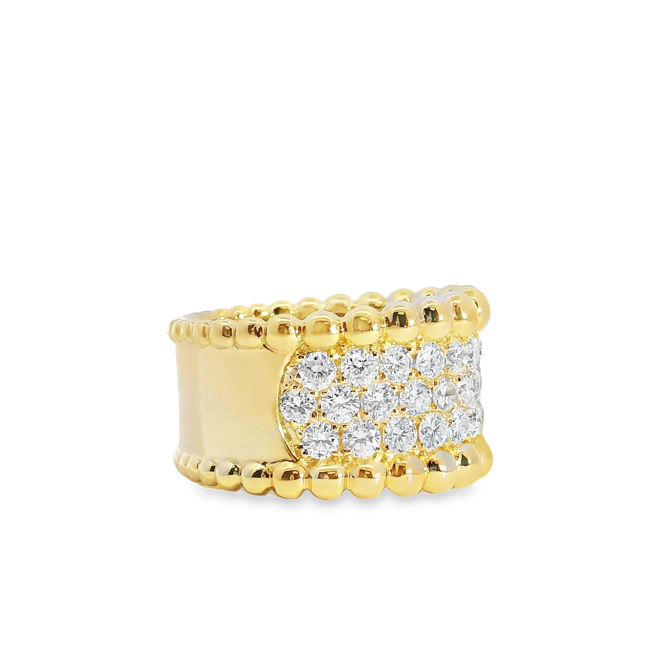 Bague en or jaune 18k à larges pavés de diamants ronds naturels de 1,90ct en vente 7