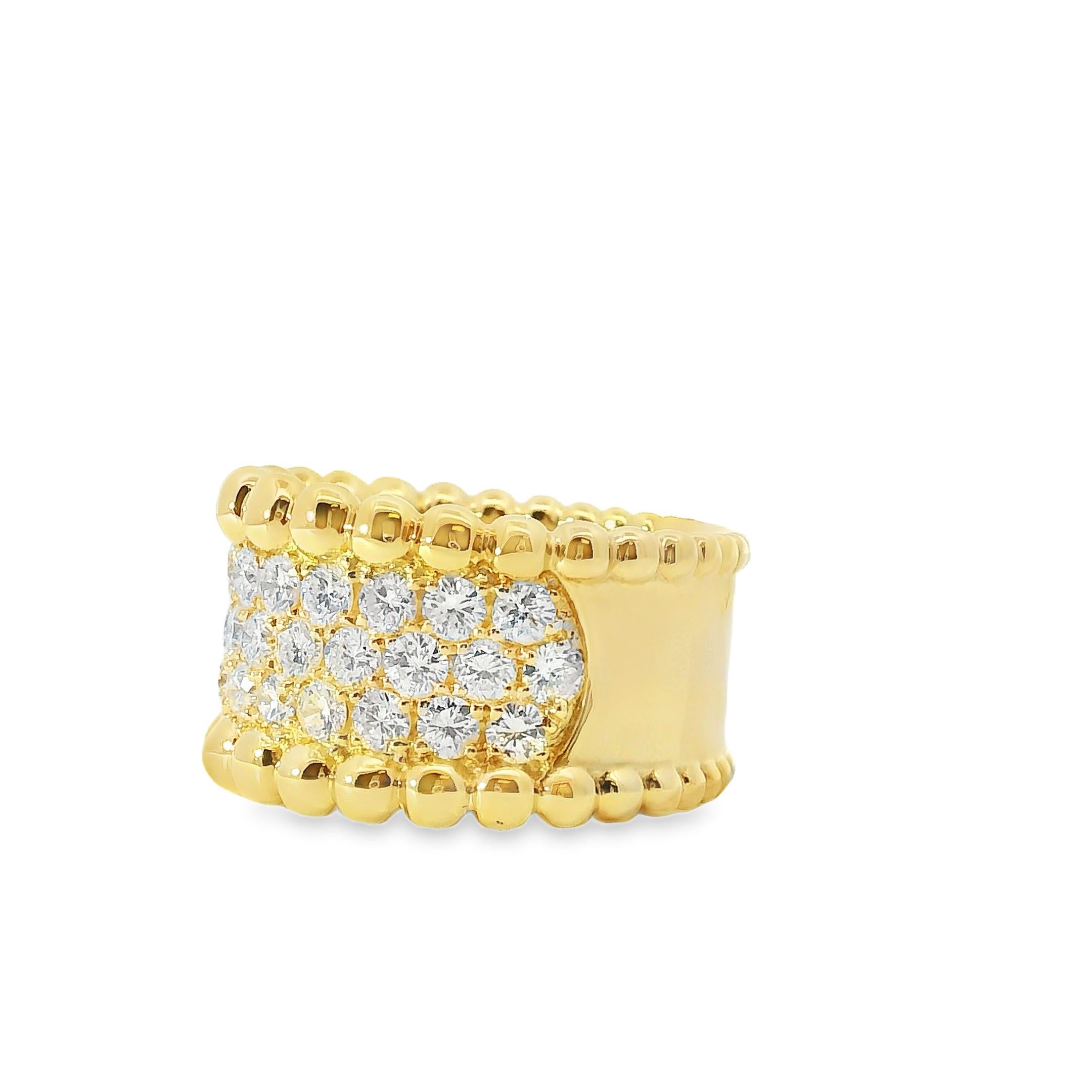 Bague en or jaune 18k à larges pavés de diamants ronds naturels de 1,90ct Pour femmes en vente