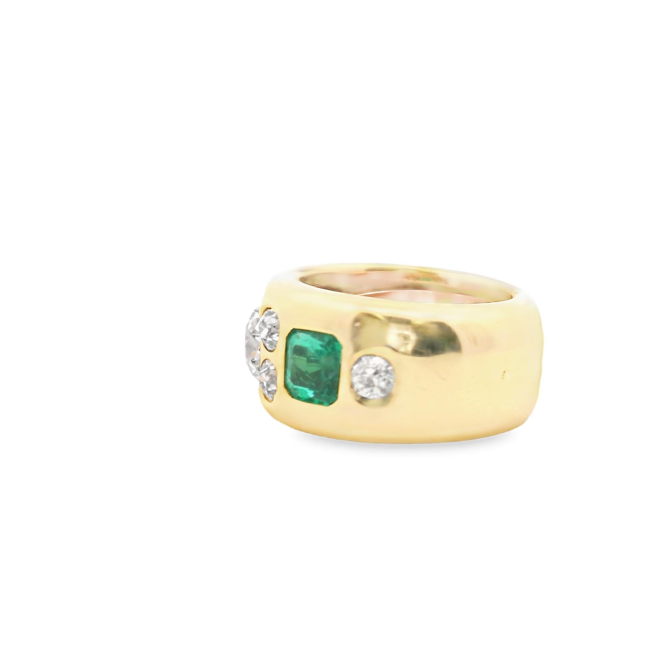 oro amarillo de 18 quilates   1950s Esmeralda Rubí y Diamante Anillo Esmeralda Colombiana Menor AGL Corte oval
