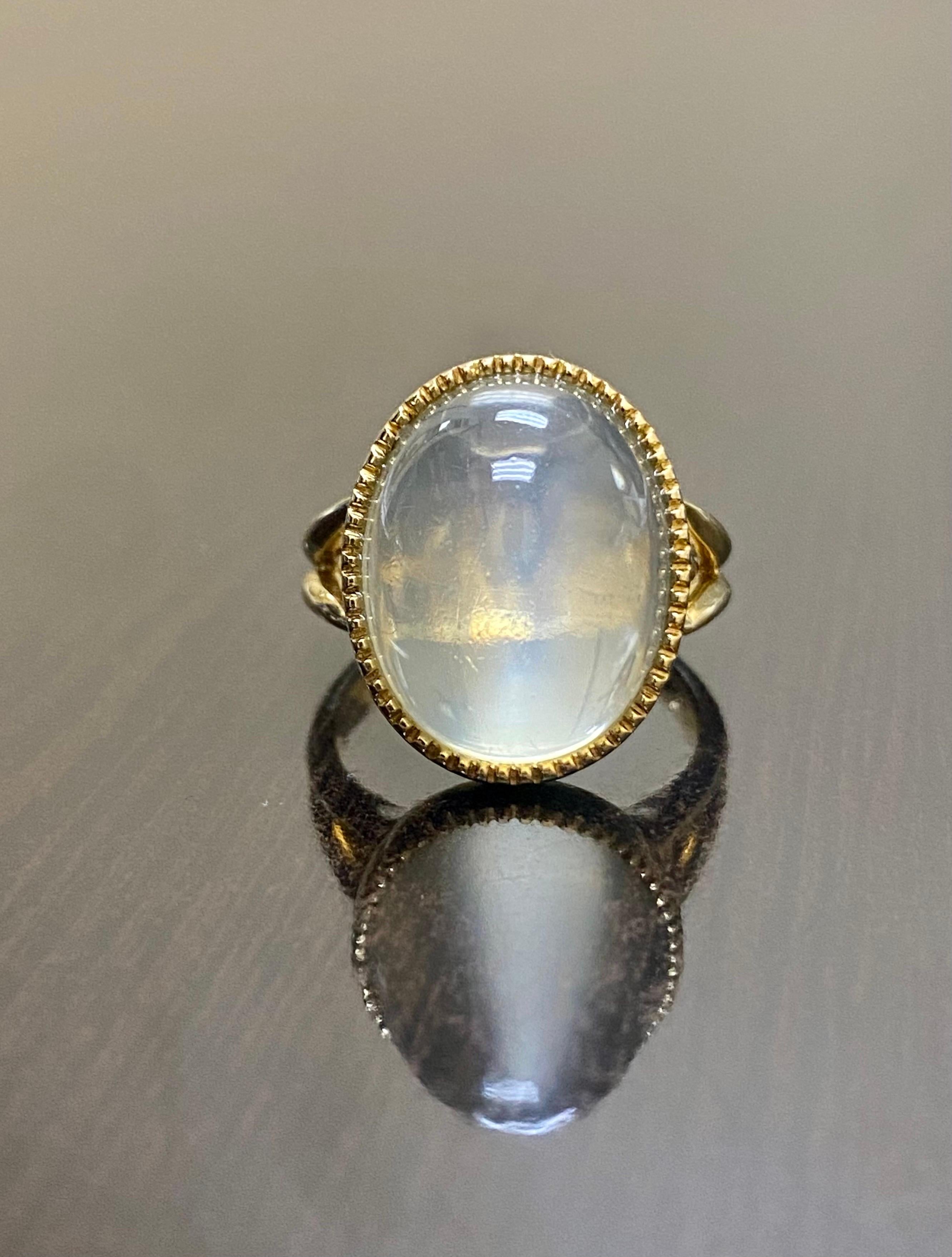 18K Yellow Gold 19.67 Carat Cabochon Oval Moonstone Engagement Ring For Sale 4