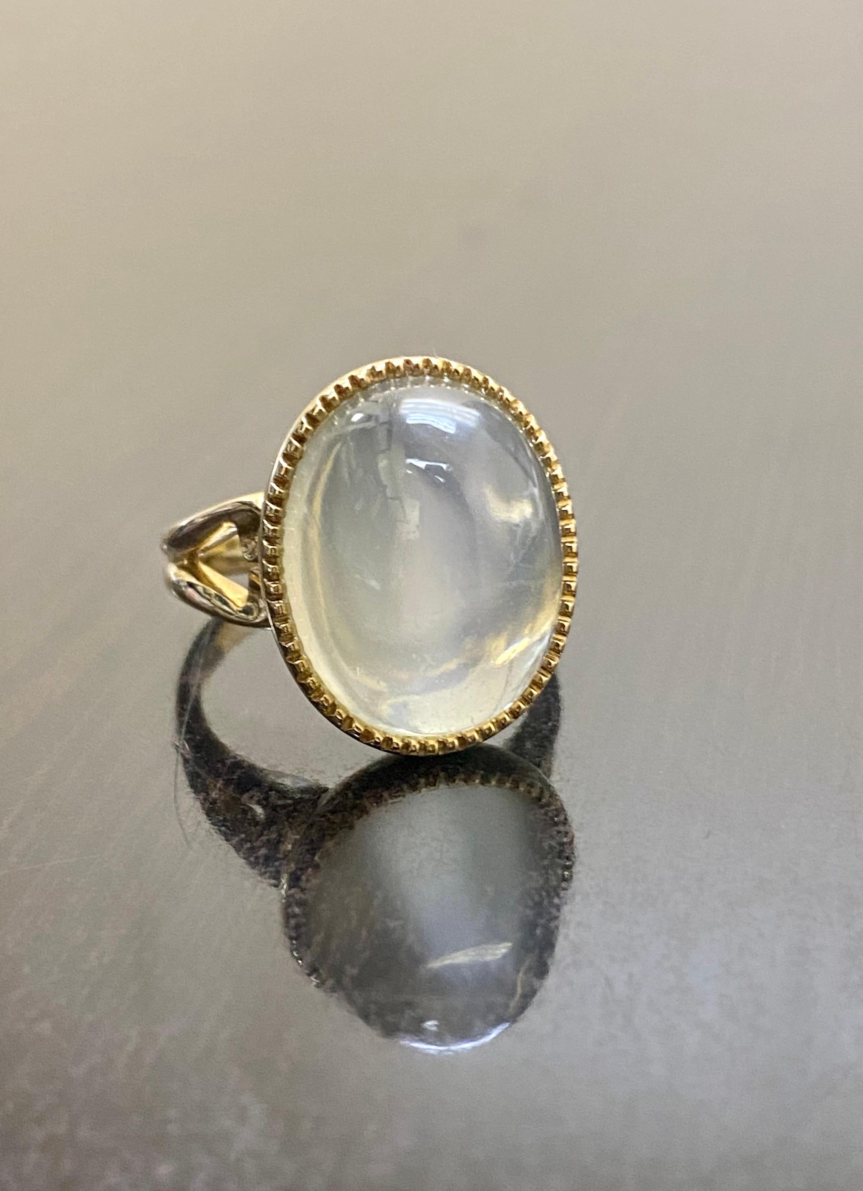 18K Yellow Gold 19.67 Carat Cabochon Oval Moonstone Engagement Ring For Sale 6