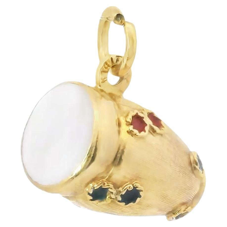 18k Yellow Gold 1970s Charms Gold Pendant Bongo