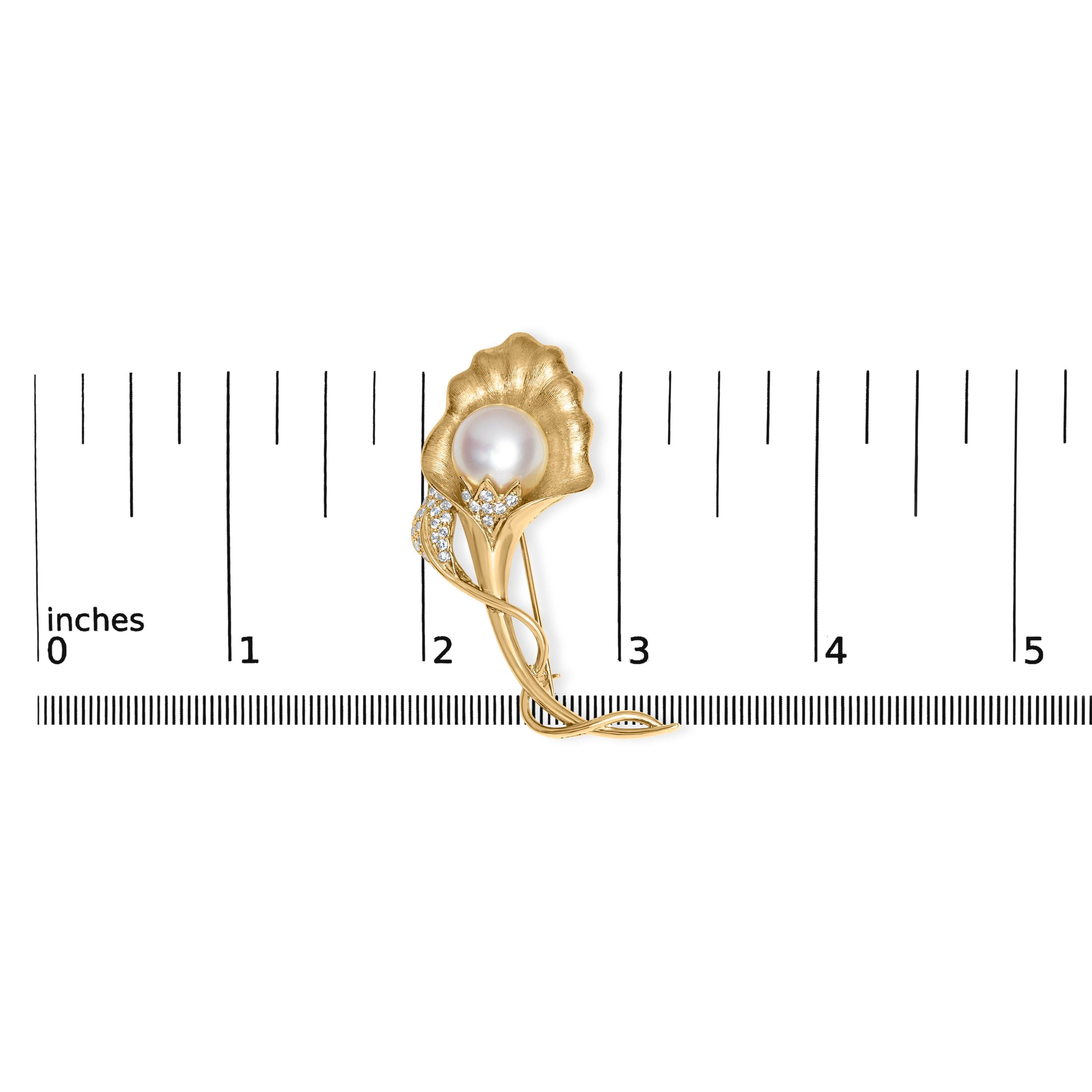 Round Cut 18K Yellow Gold 2/5 Cttw Diamond and Cultured South Sea Pearl Flower Pin Brooch For Sale