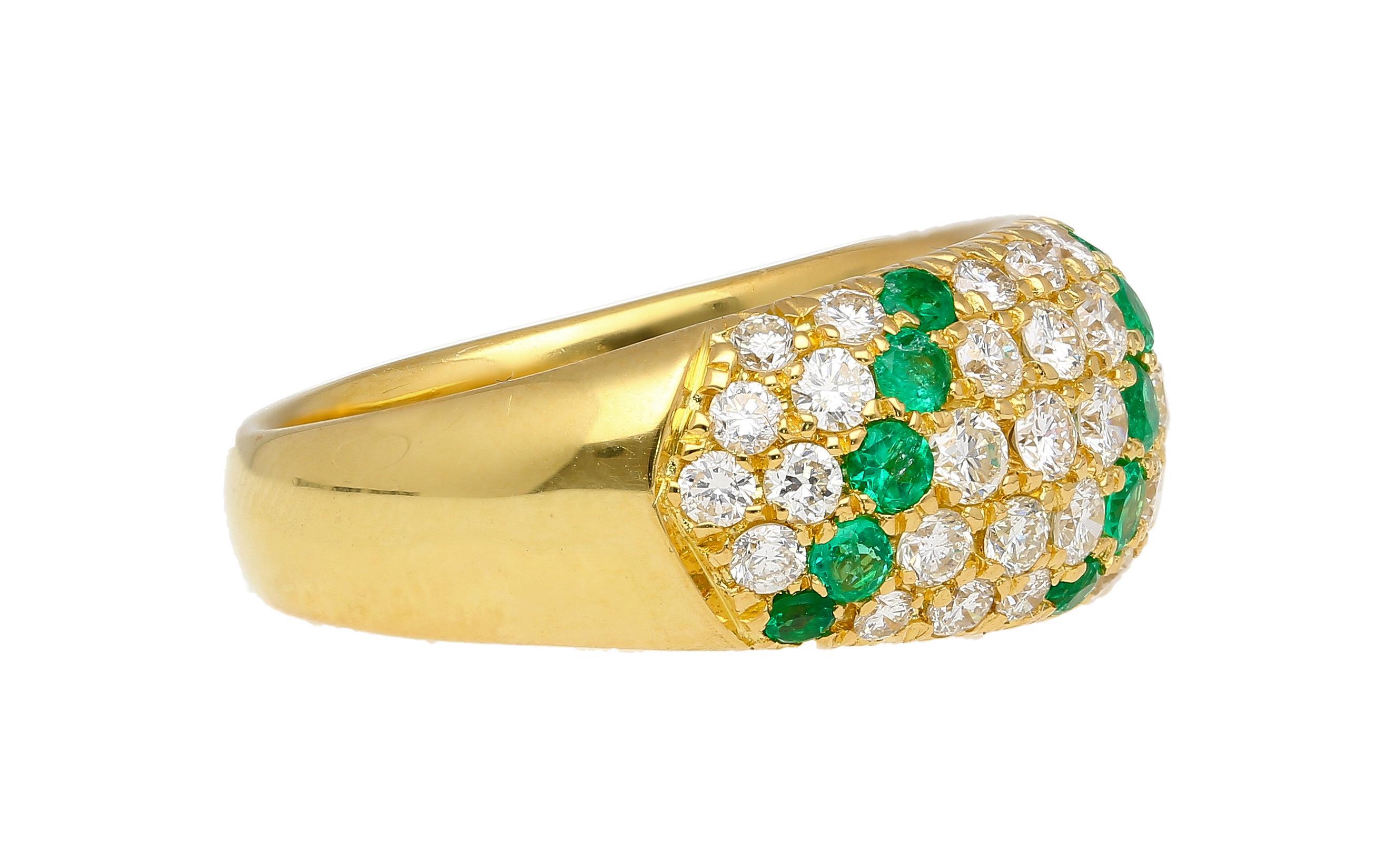 Bague en or jaune 18K avec émeraude et diamant de 2 carats Unisexe en vente