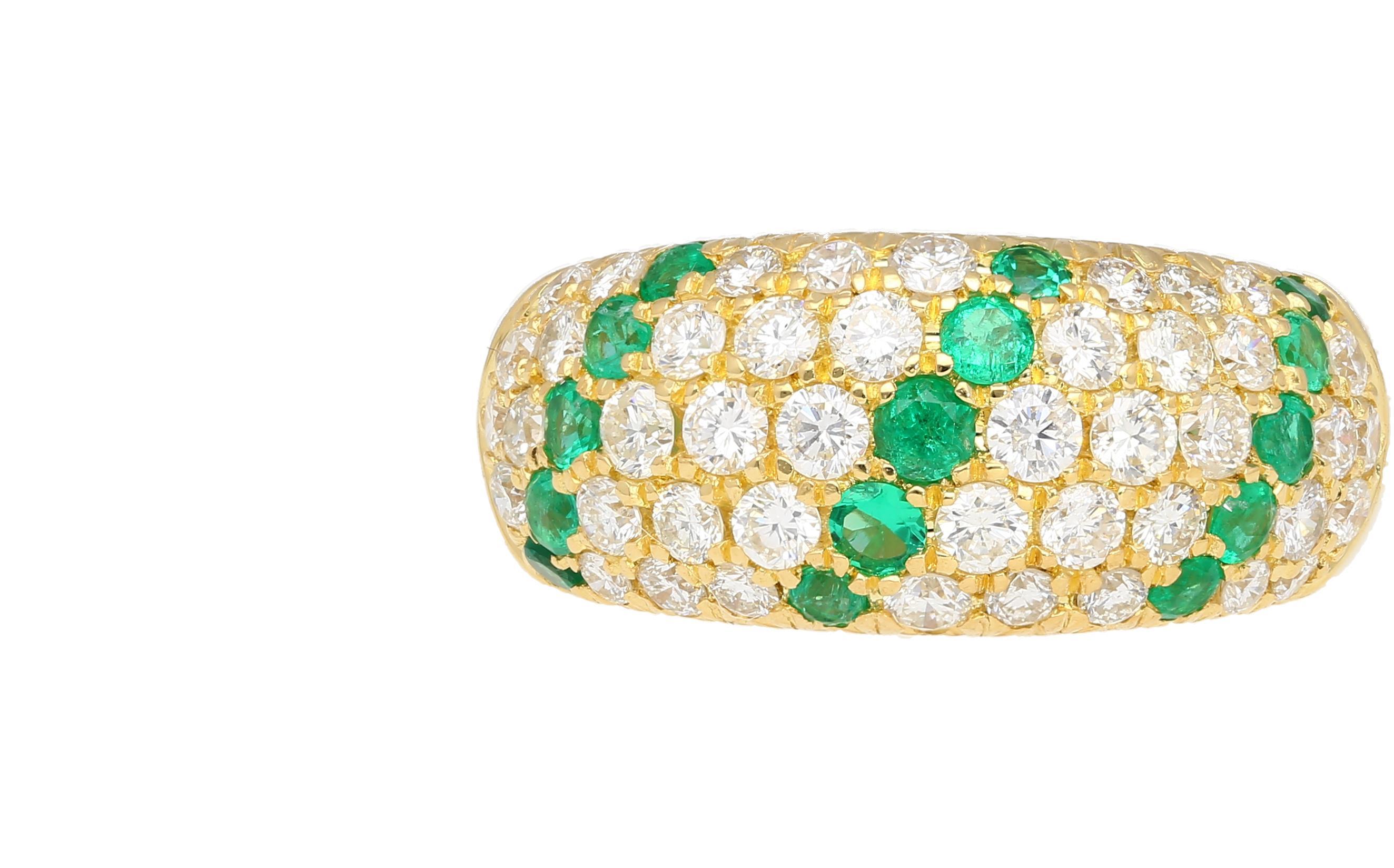 Bague en or jaune 18K avec émeraude et diamant de 2 carats en vente 1