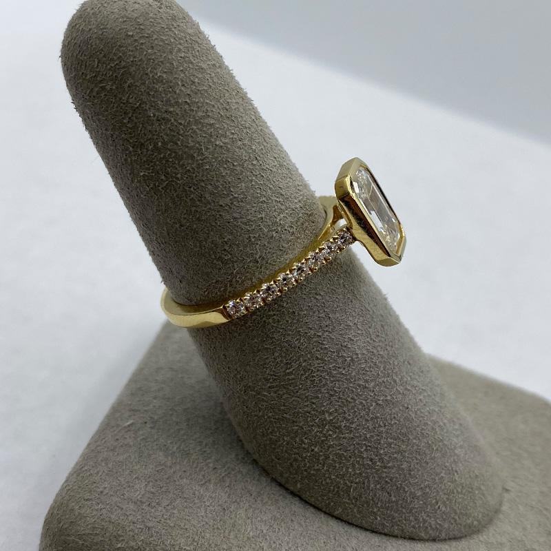 Emerald Cut 18K Yellow Gold 2.00ct Emerald Bezel Set Engagement Ring