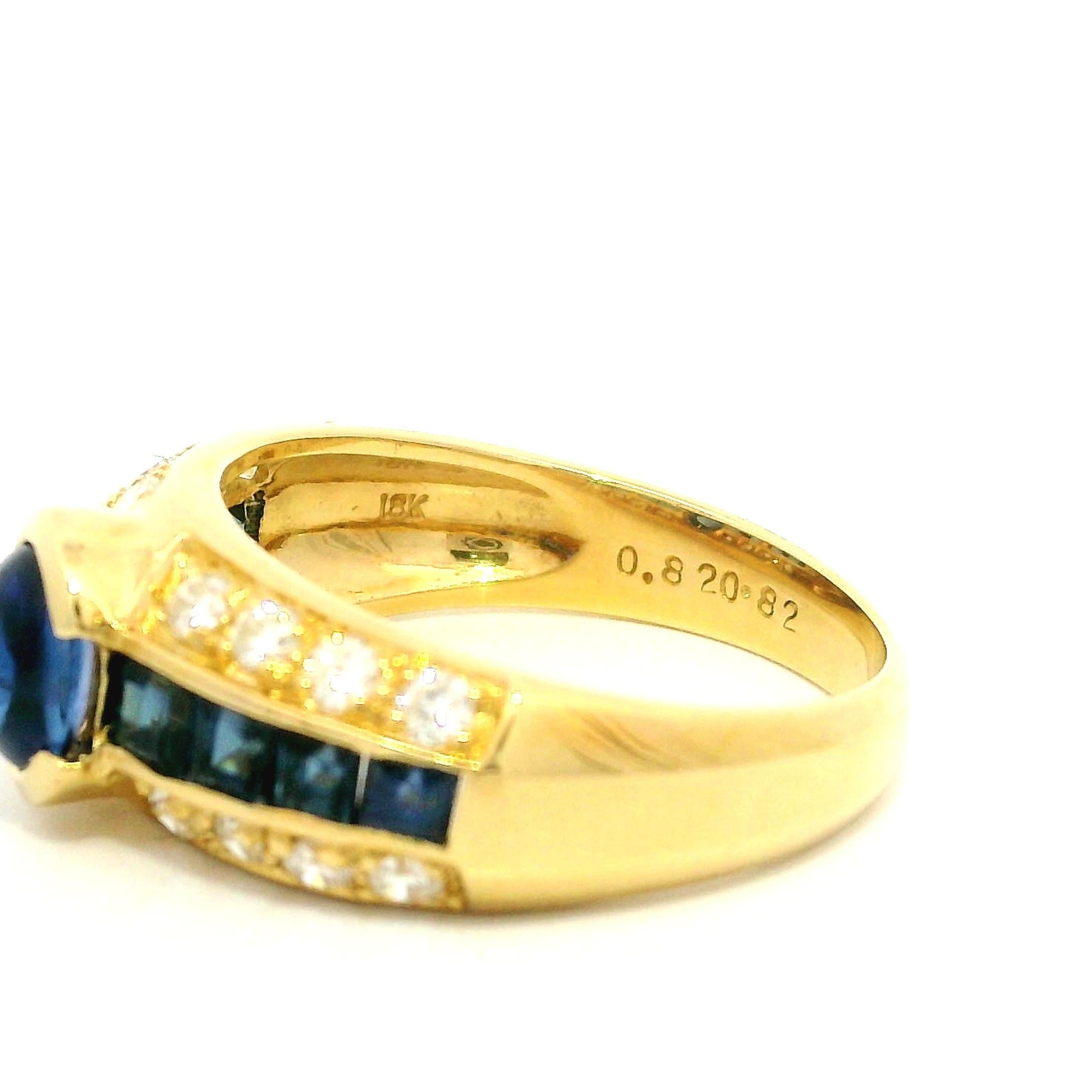 Anillo de oro amarillo de 18 quilates con zafiro cabujón y diamantes de alta calidad de 2,01 ctw en venta 1