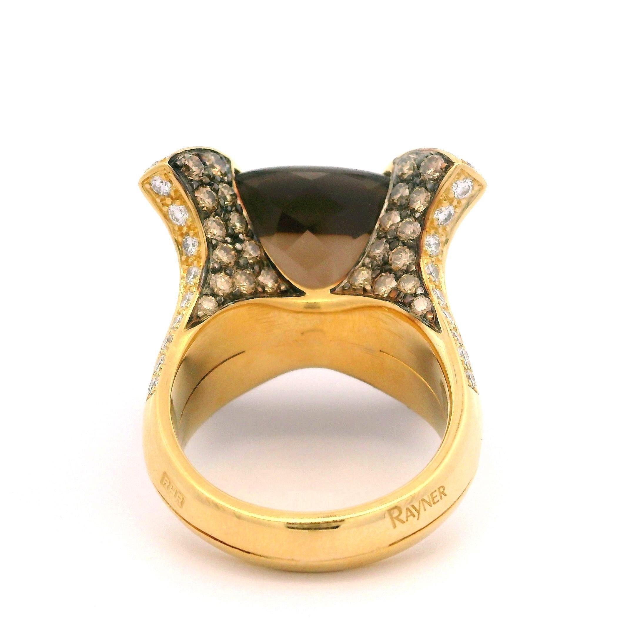 Donna Anello in oro giallo 18k con quarzo fumé cabochon e diamanti colorati da 21 carati in vendita