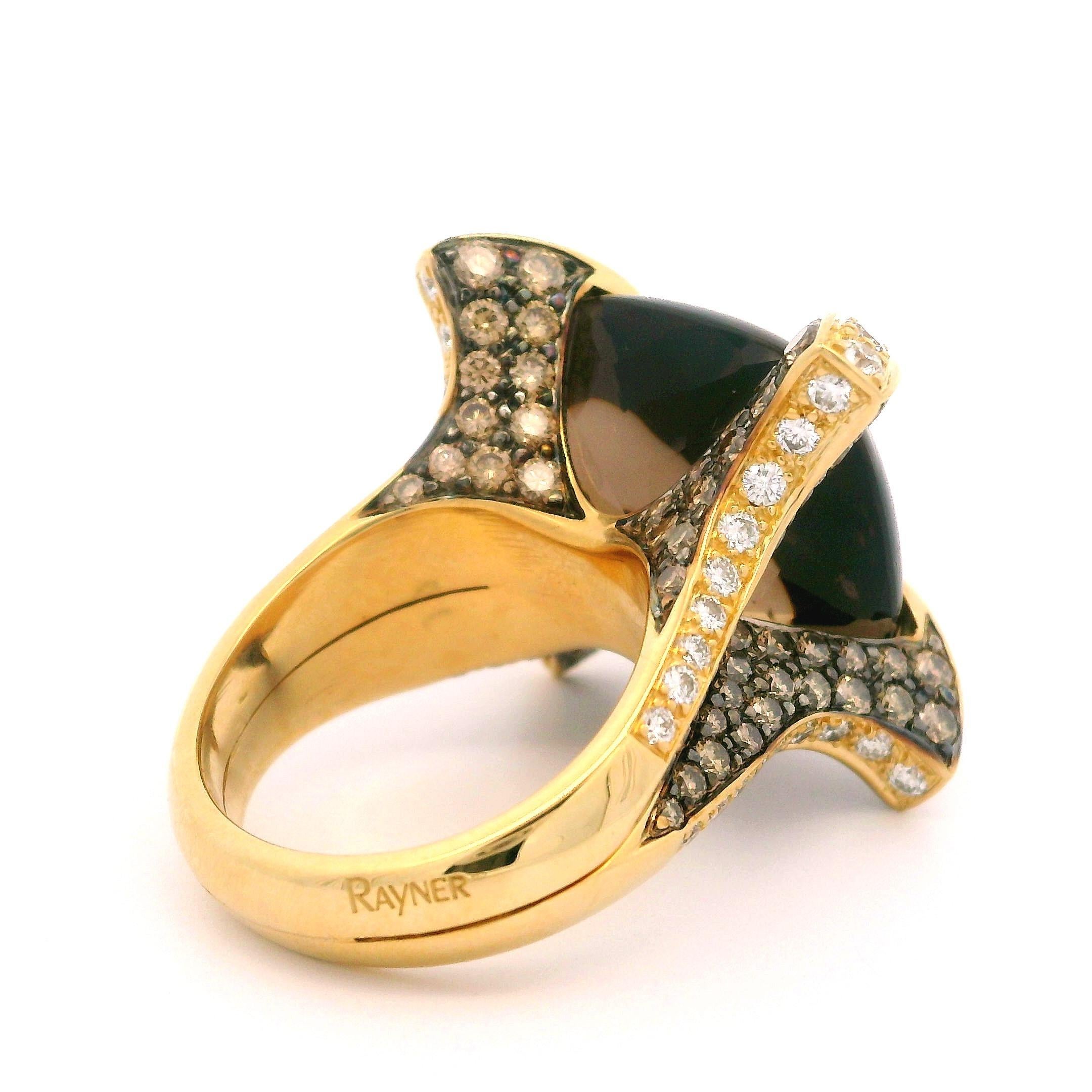 Anello in oro giallo 18k con quarzo fumé cabochon e diamanti colorati da 21 carati in vendita 1