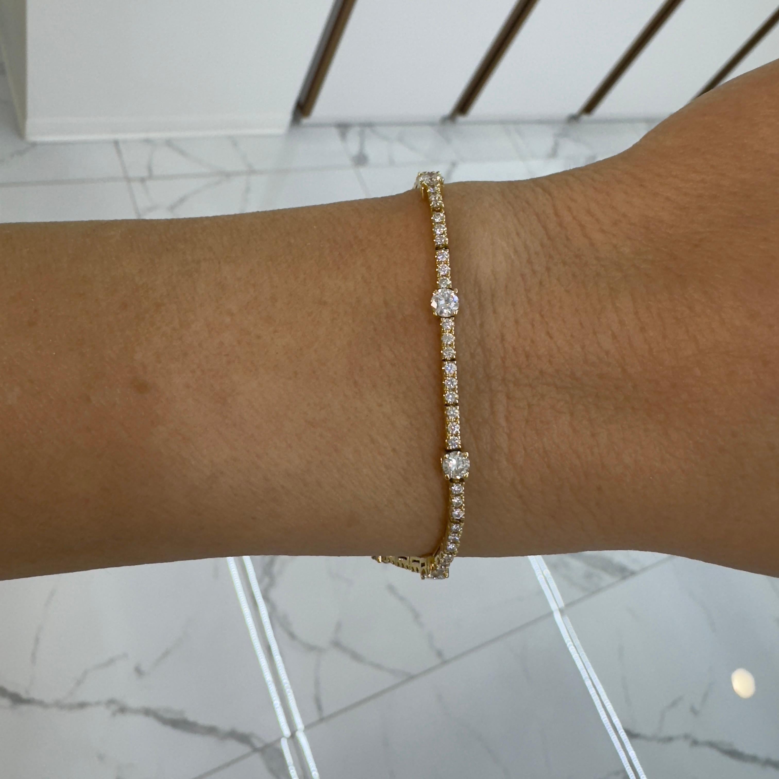 Pulsera de Tenis con Estación de Diamantes de 2,21 ct en Oro Amarillo de 18 quilates en venta 1
