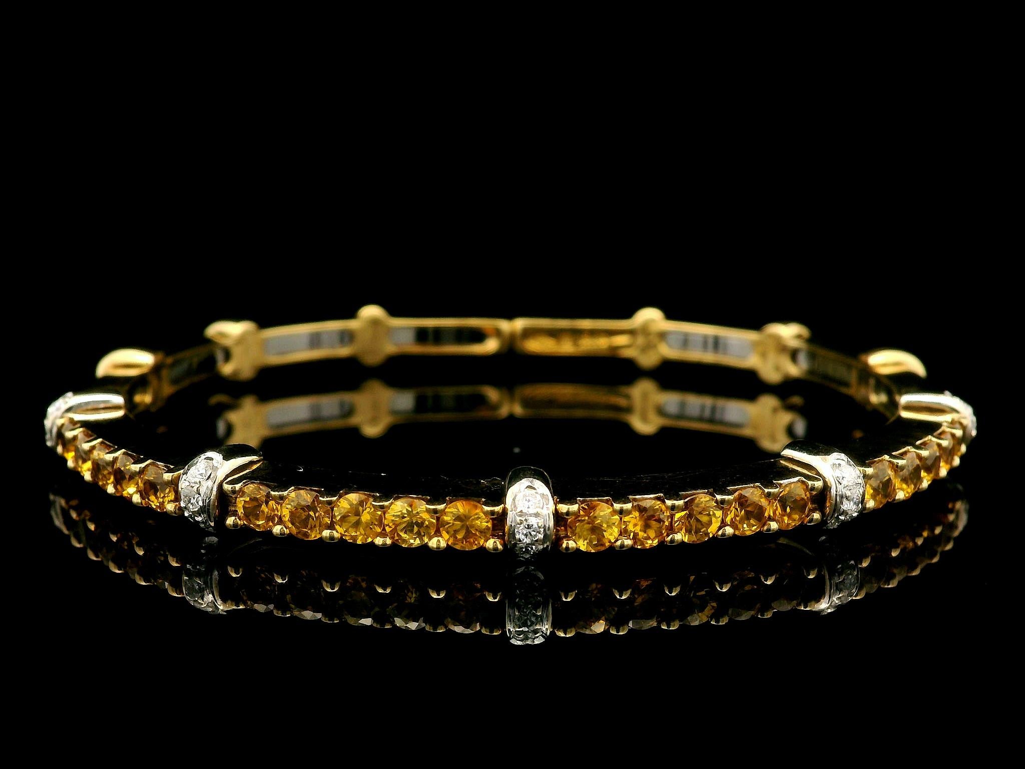 18k Yellow Gold 2.40ctw Diamonds & Yellow Topaz Flexible Cuff Bracelet For Sale 2