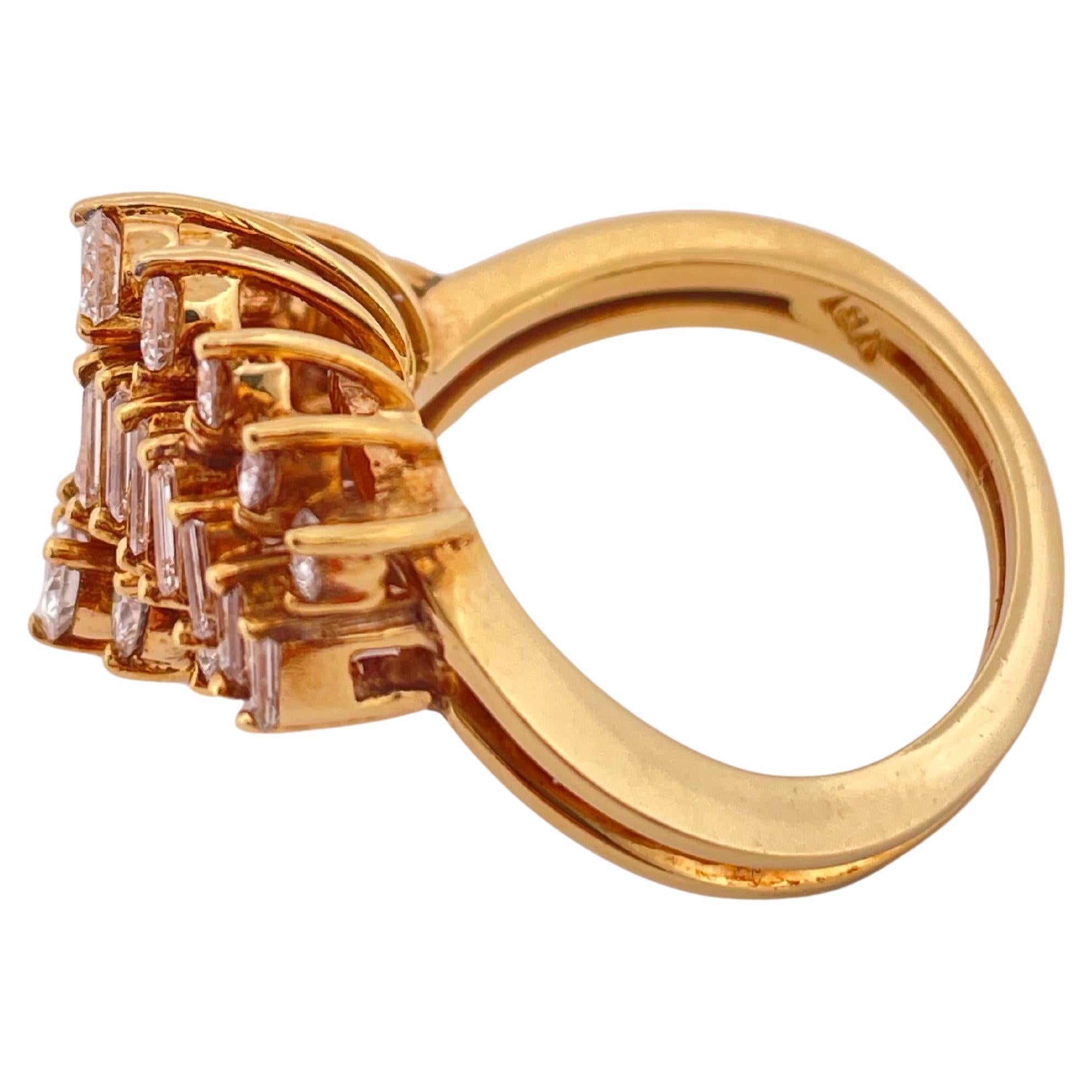 Taille baguette Bague en or jaune 18k avec 2.50ctw de diamant en vente