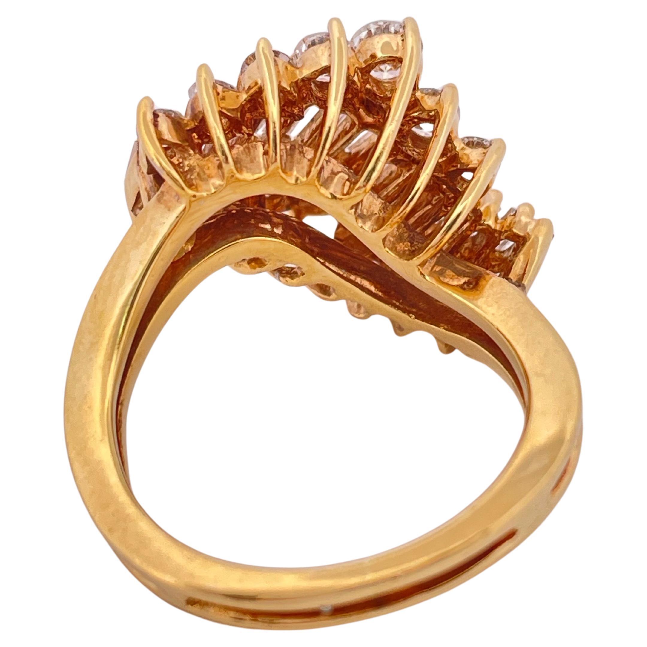 Bague en or jaune 18k avec 2.50ctw de diamant en vente 1