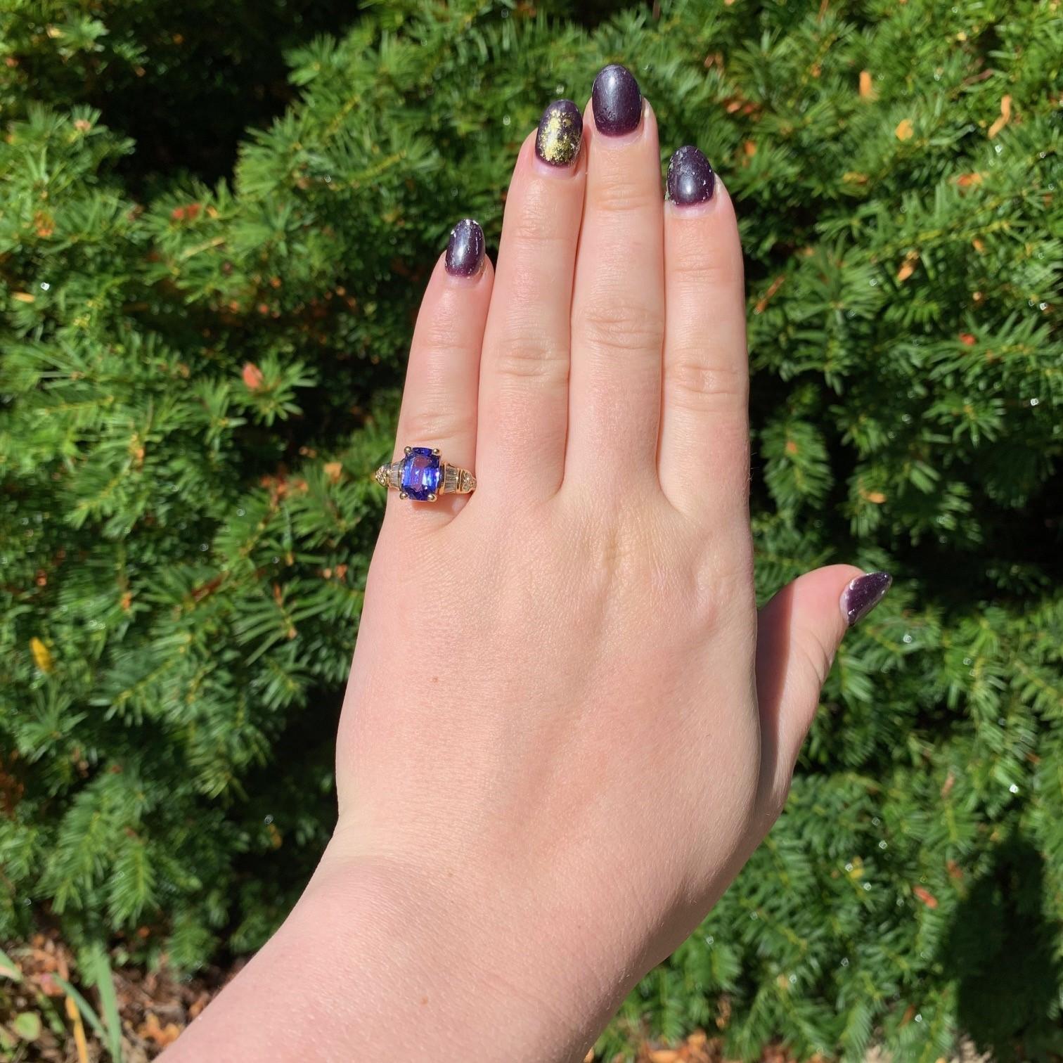 Bague en or jaune 18 carats avec tanzanite naturelle véritable de 2,59 carats et diamants '#J1811' Pour femmes en vente