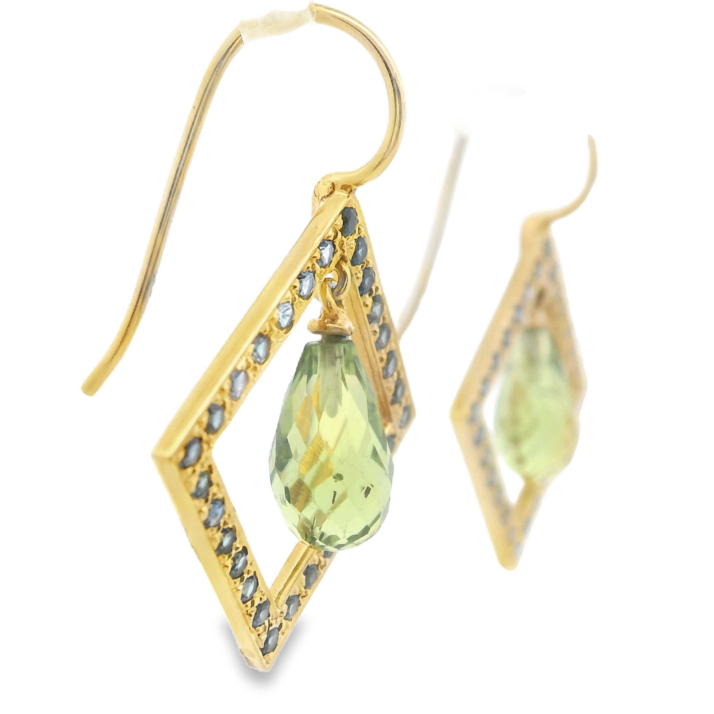 18k Yellow Gold 2.5cttw Geometric Briolette Peridot & Sapphire Dangle Earrings For Sale 3