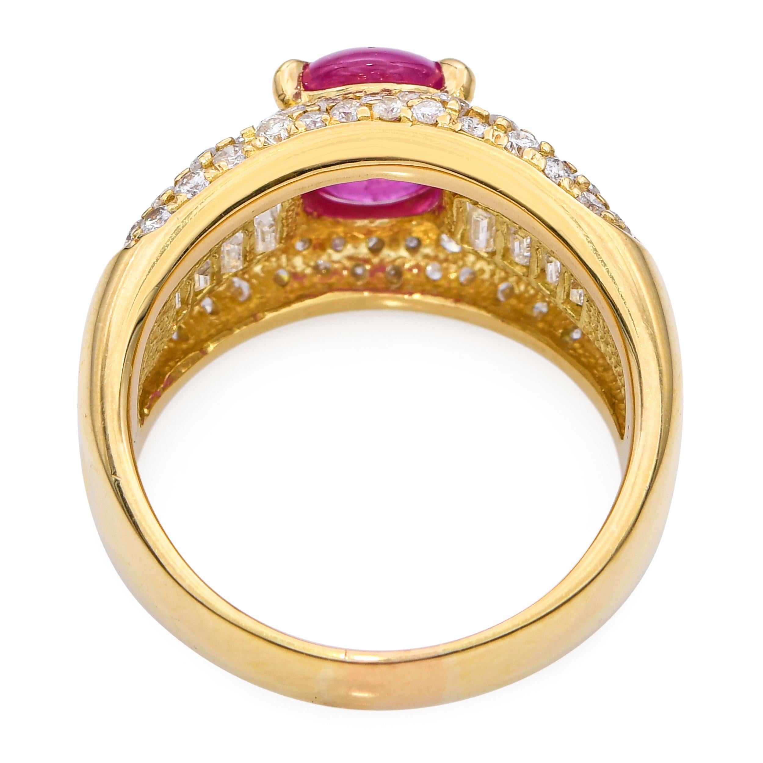 da uomo o donna Anello con rubino cabochon e diamante in oro giallo 18 carati da 2,66 carati in vendita