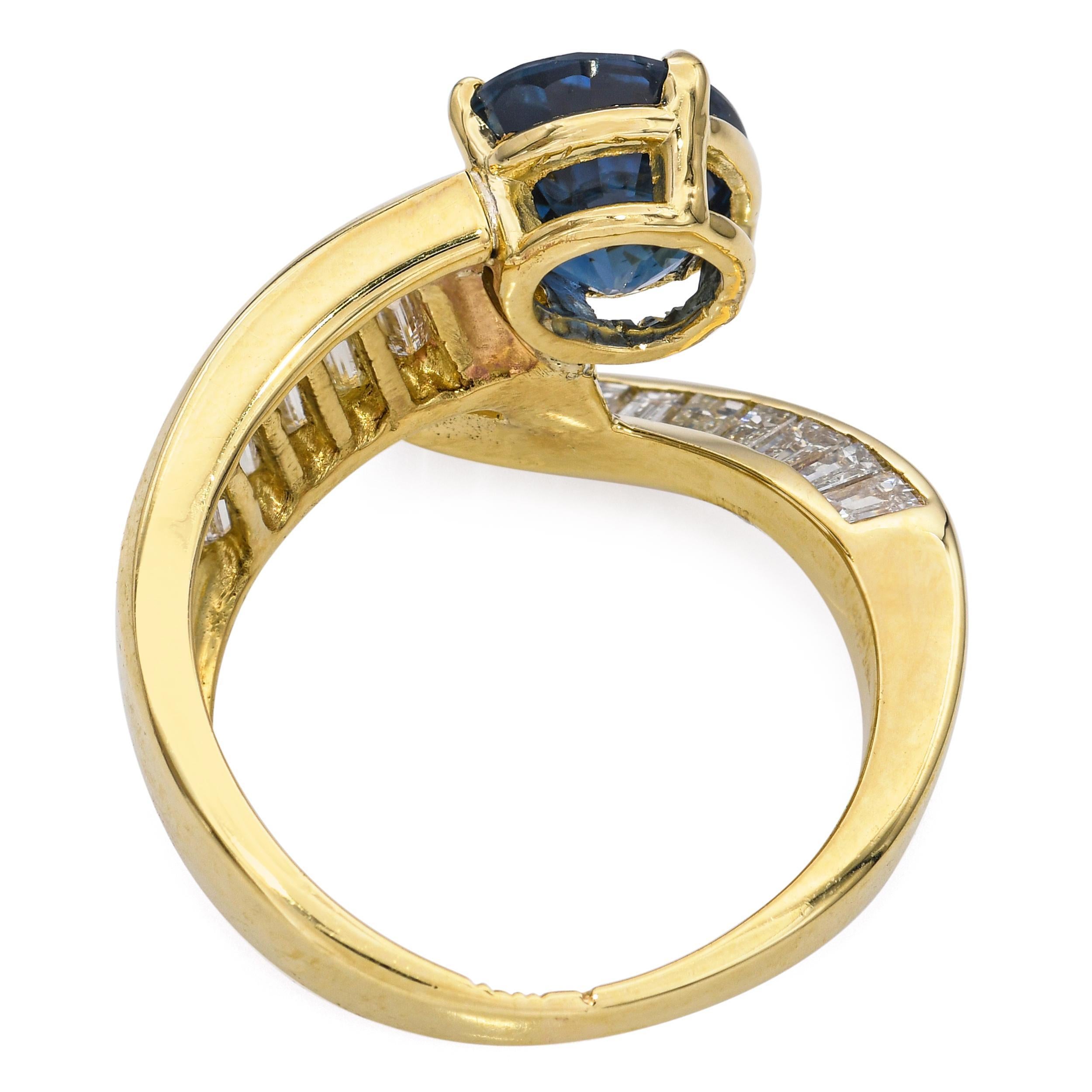 Bague bypass en or jaune 18k avec saphir de Ceylan et diamant de 2,70ct Pour femmes en vente