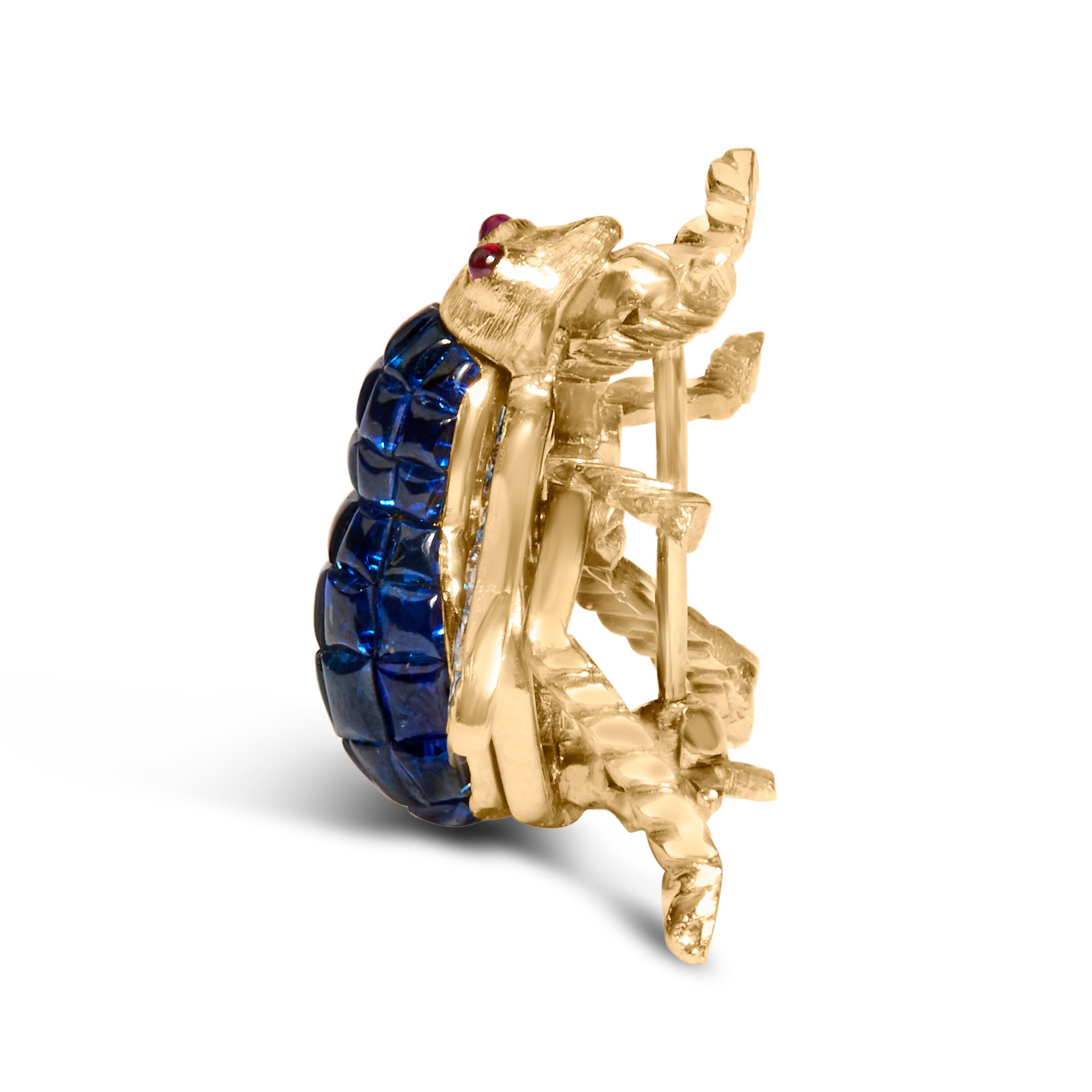 Modern 18K Yellow Gold 3/8 Cttw Diamond & 5 4/5 Cttw Blue Sapphire Bumblebee Brooch Pin For Sale