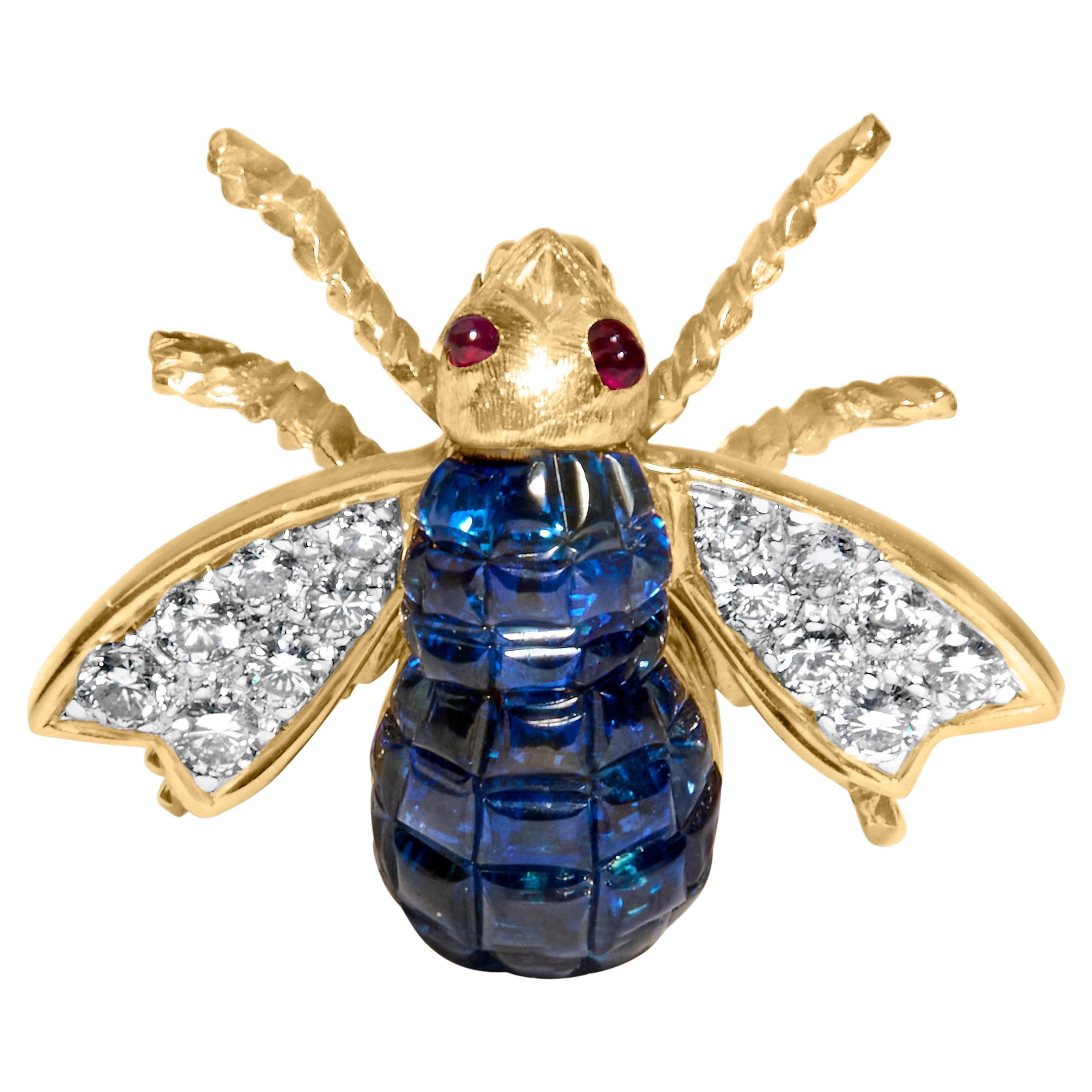 18K Yellow Gold 3/8 Cttw Diamond & 5 4/5 Cttw Blue Sapphire Bumblebee Brooch Pin For Sale