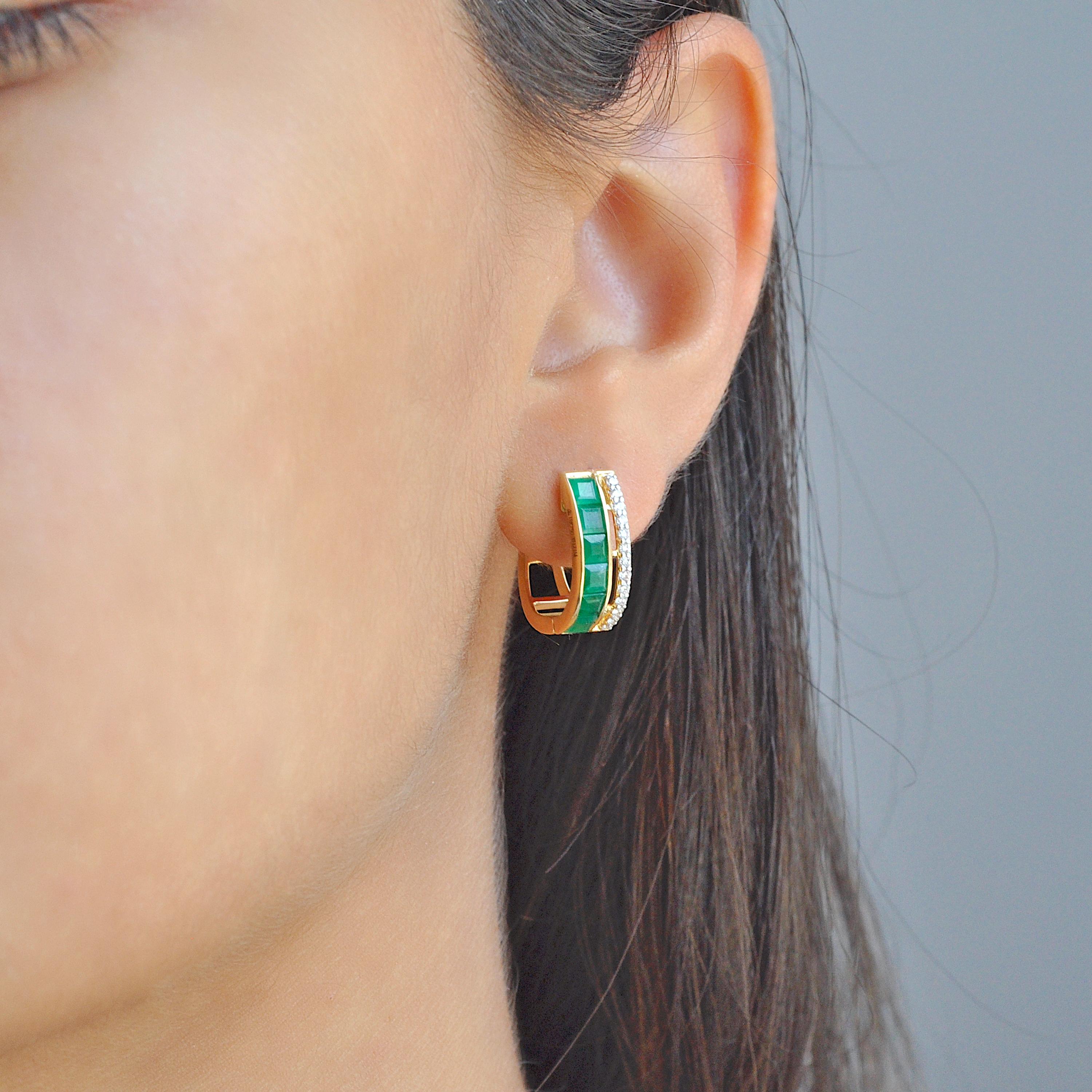 18K Yellow Gold 3 MM Square Channel-Set Brazilian Emerald Diamond Hoop Earrings For Sale 6