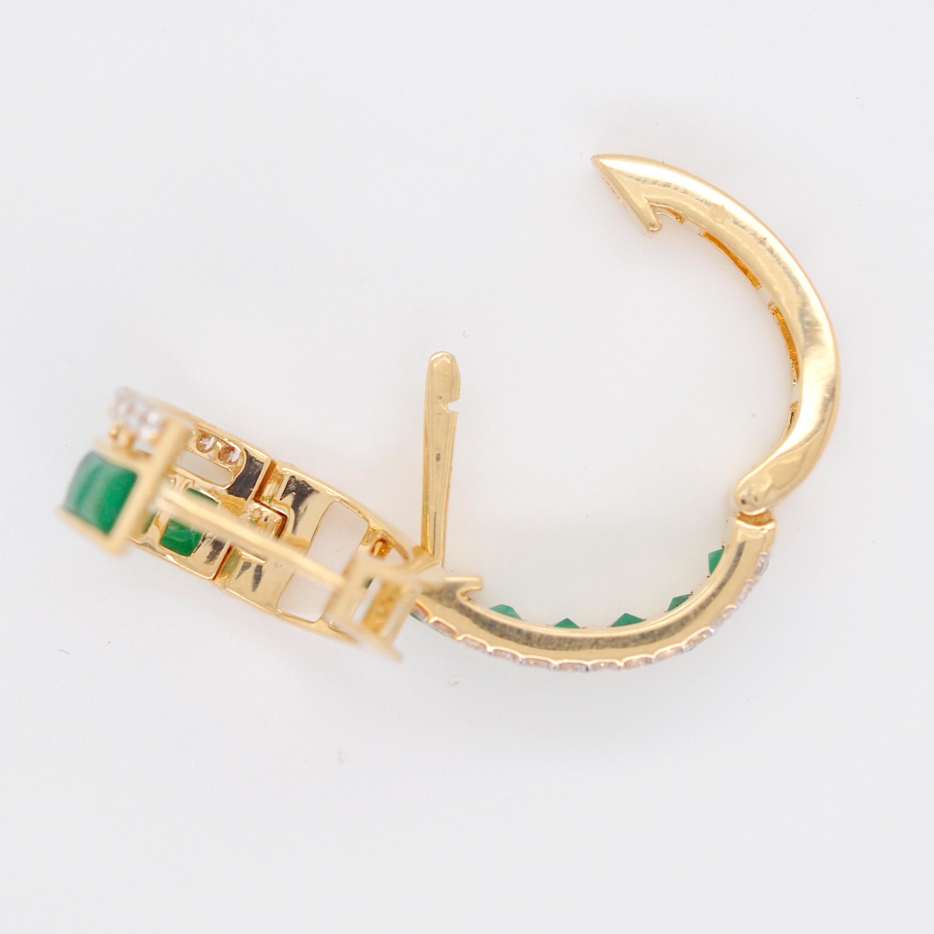 18K Yellow Gold 3 MM Square Channel-Set Brazilian Emerald Diamond Hoop Earrings For Sale 2