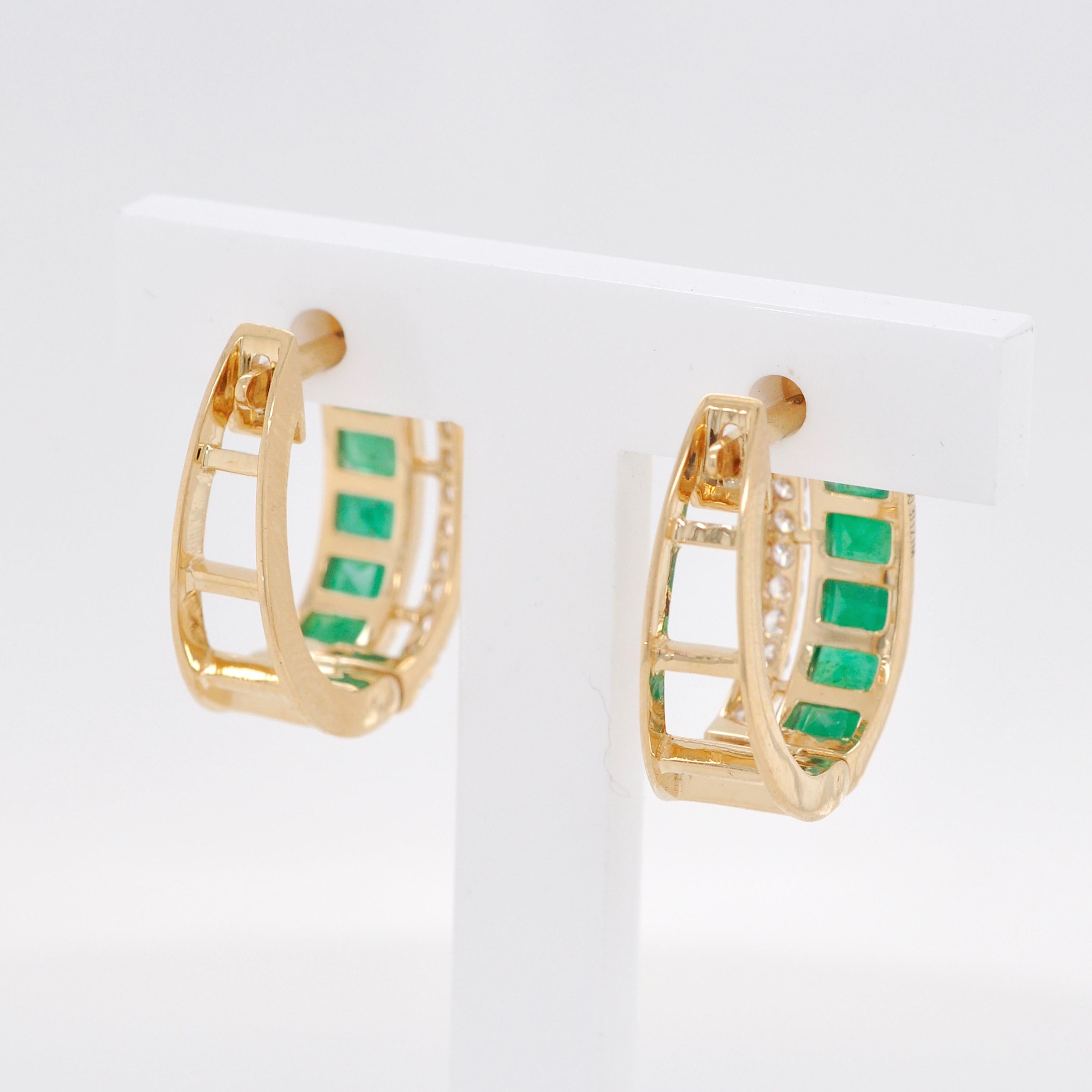 18K Yellow Gold 3 MM Square Channel-Set Brazilian Emerald Diamond Hoop Earrings For Sale 3