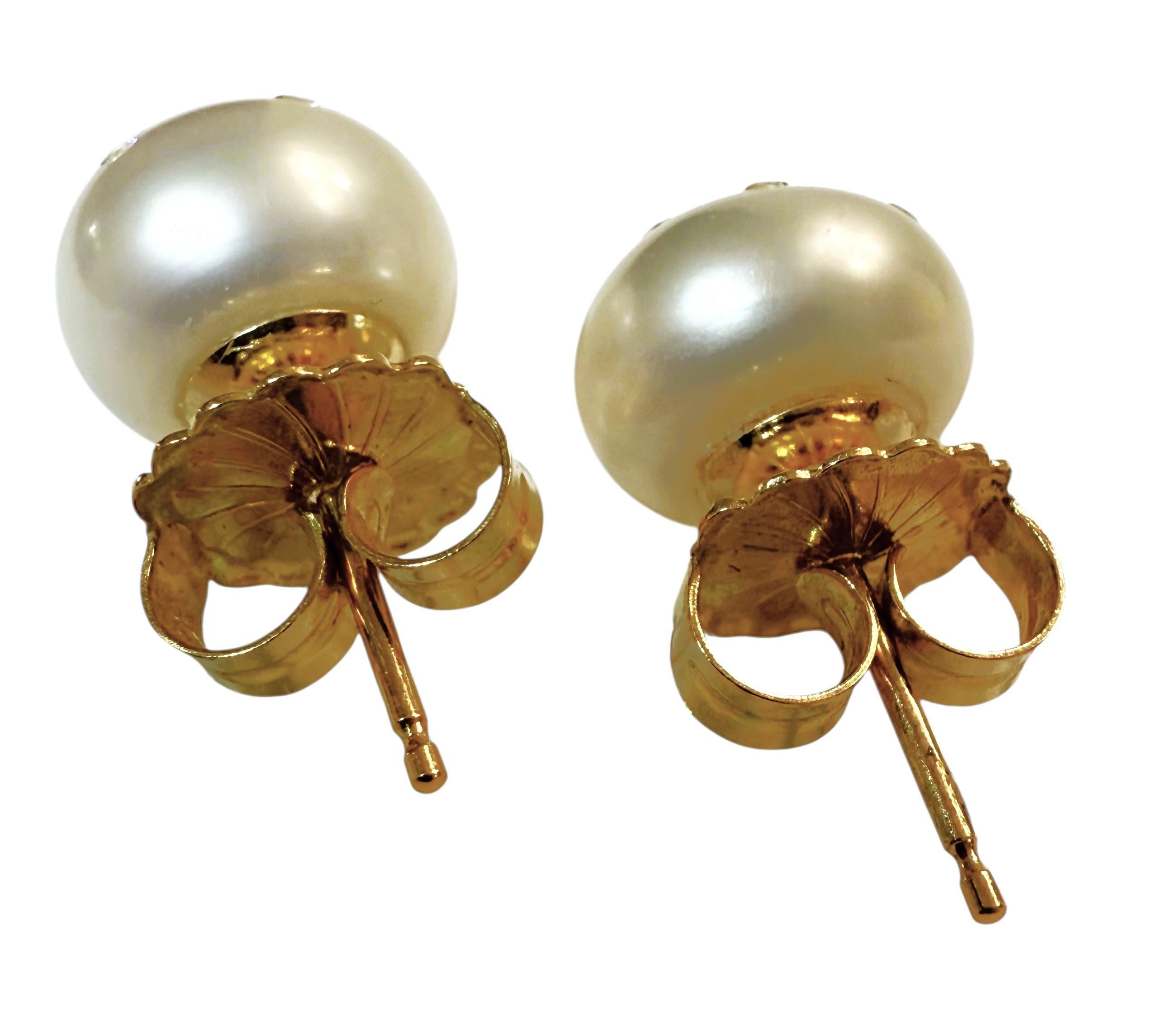 Taille brillant Boucles d'oreilles en or jaune 18K avec diamant de 0,30 carat et perle d'eau douce en vente