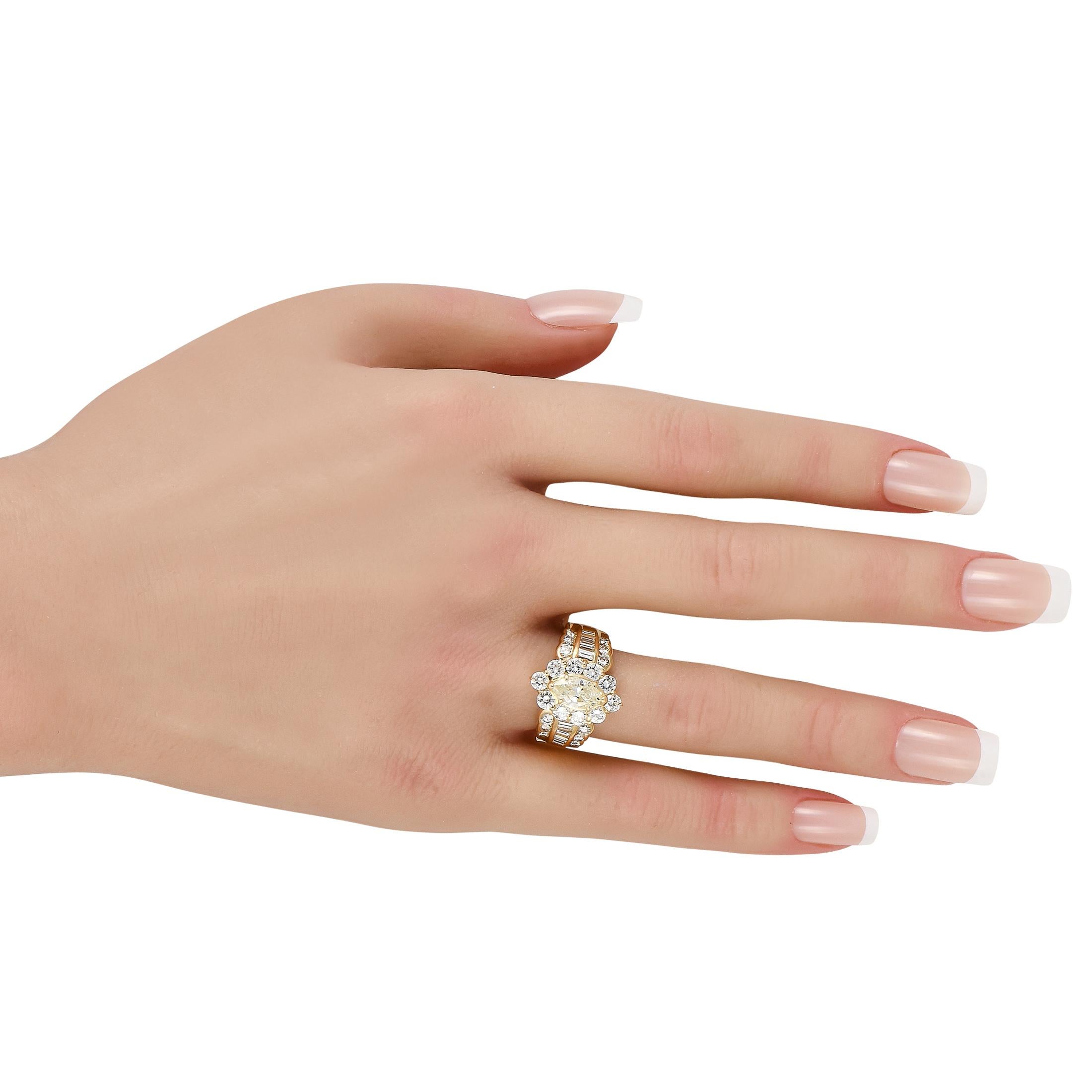 Mixed Cut 18K Yellow Gold 3.0ct Diamond Ring MF07-112924