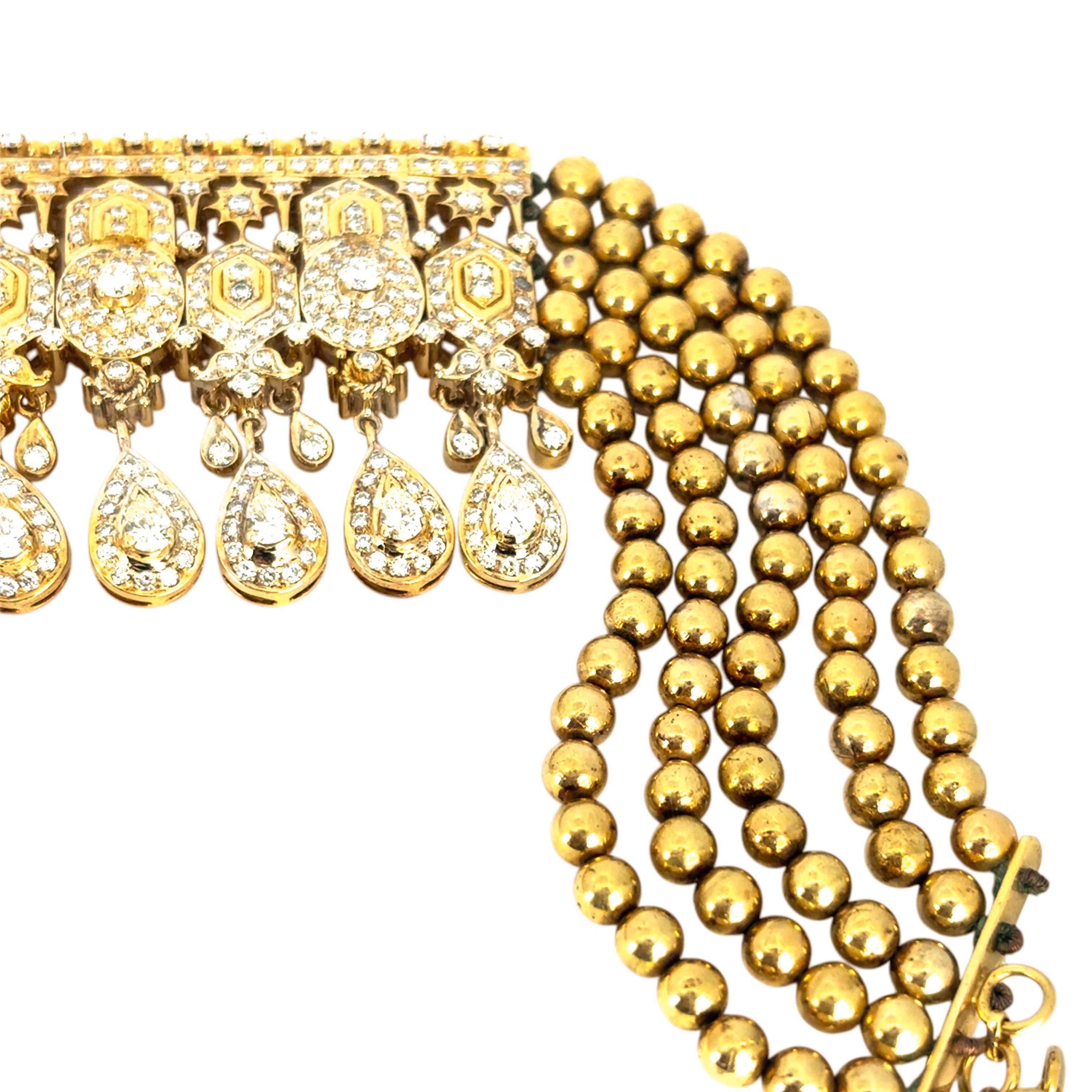 Collana girocollo indiana a più file in oro giallo 18k con diamanti da 30 carati in vendita 7