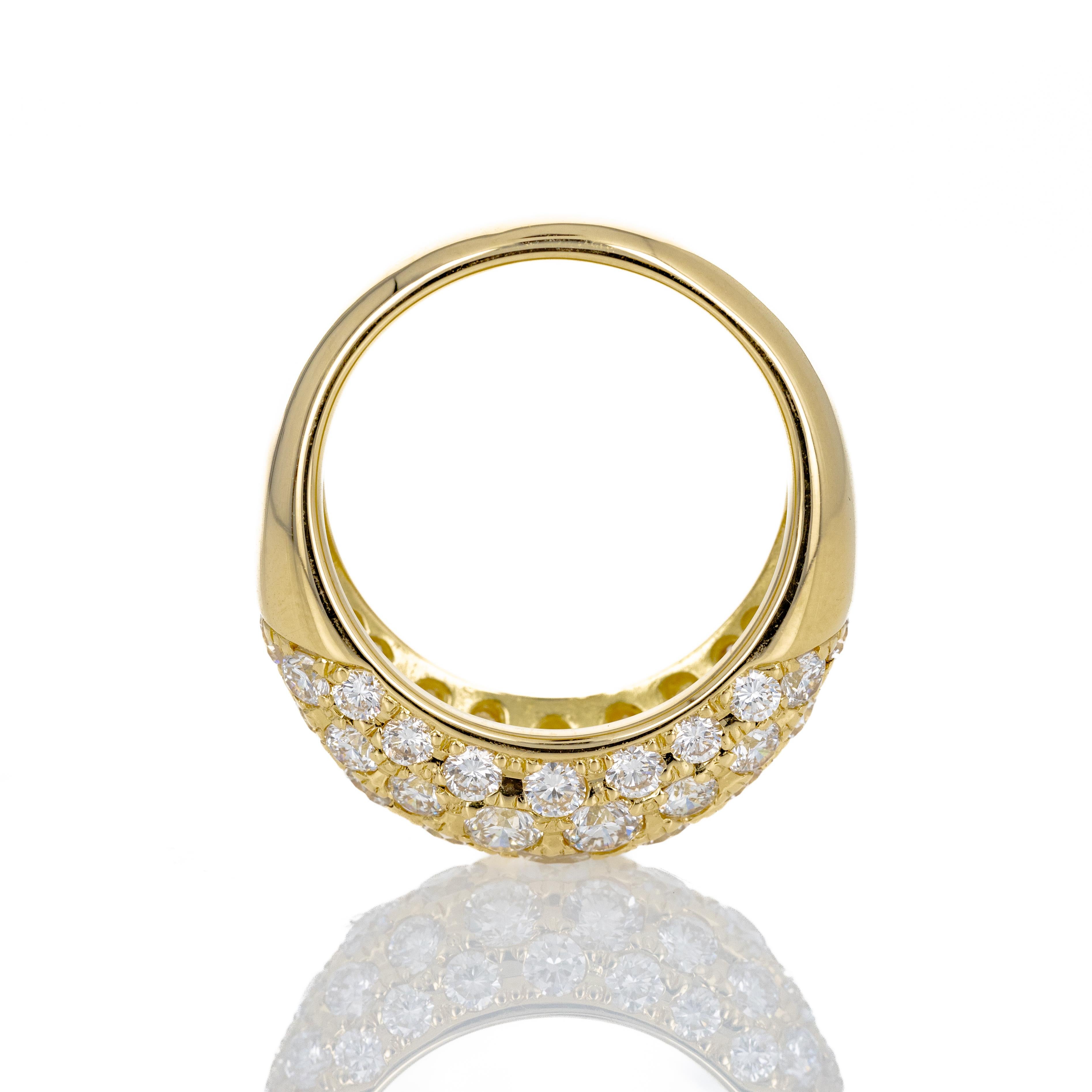 Bracelet Dome en or jaune 18 carats 3.11 carats diamant rond en pavé Pour femmes en vente