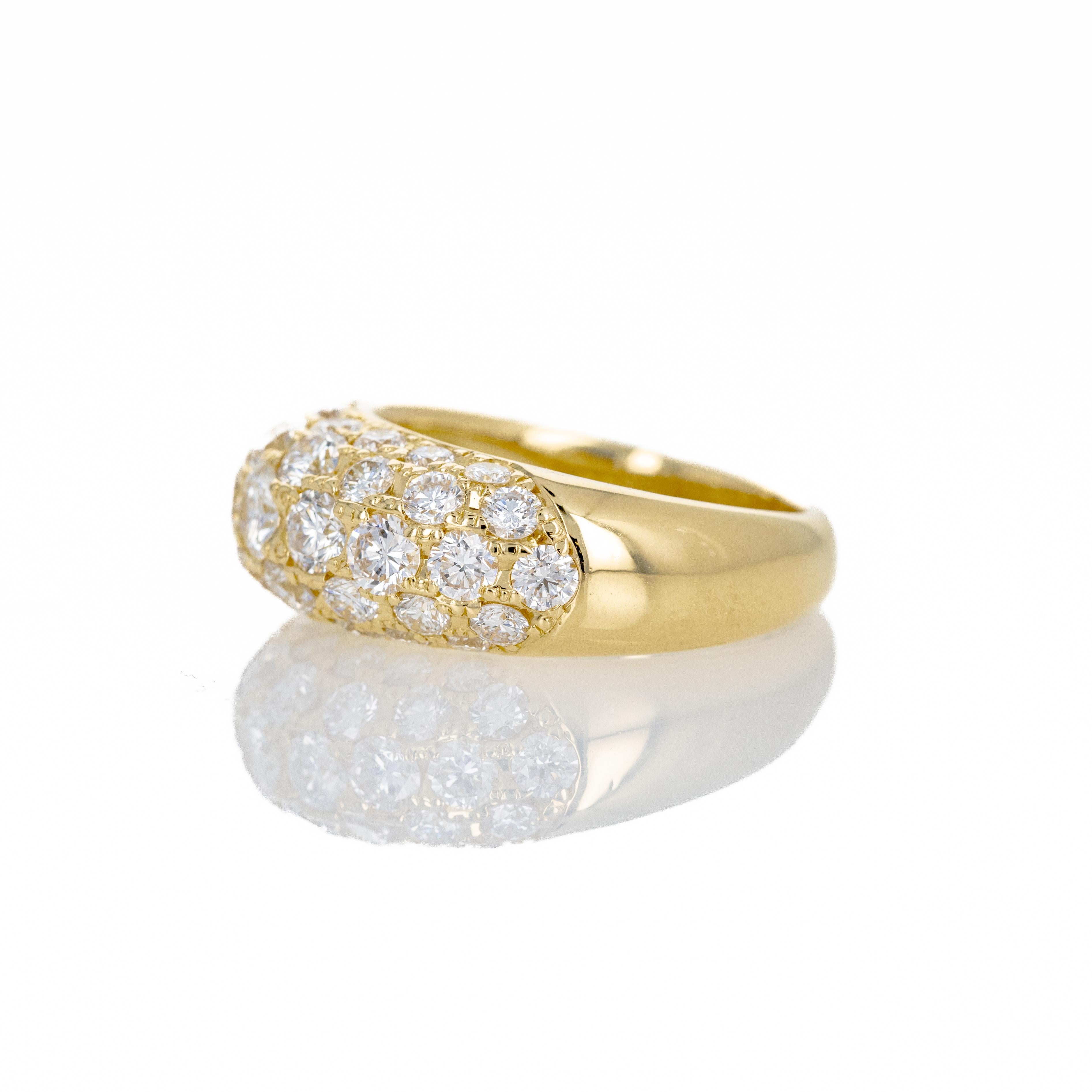Bracelet Dome en or jaune 18 carats 3.11 carats diamant rond en pavé en vente 2