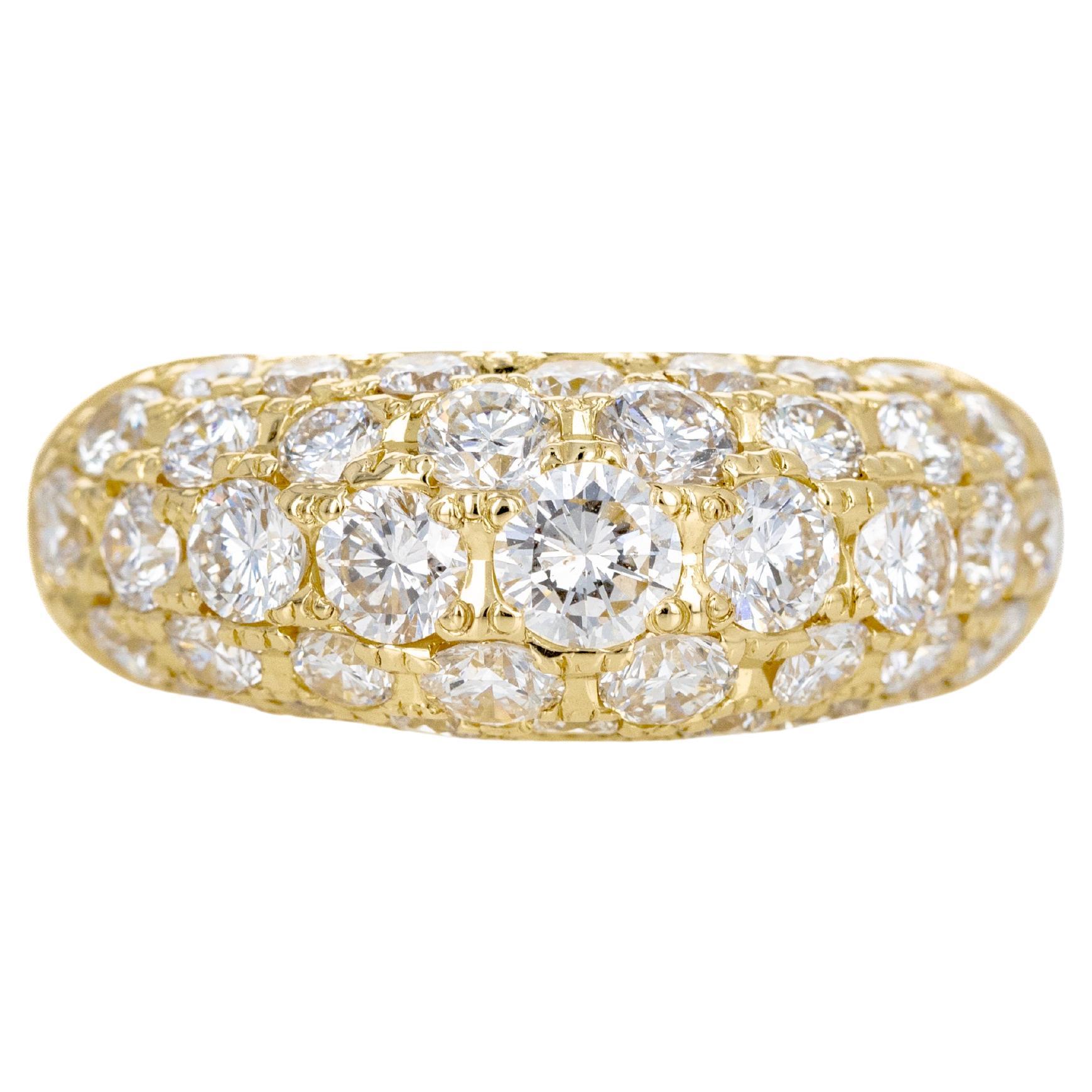 Fascia a cupola con diamante rotondo da 3,11 carati in oro giallo 18K