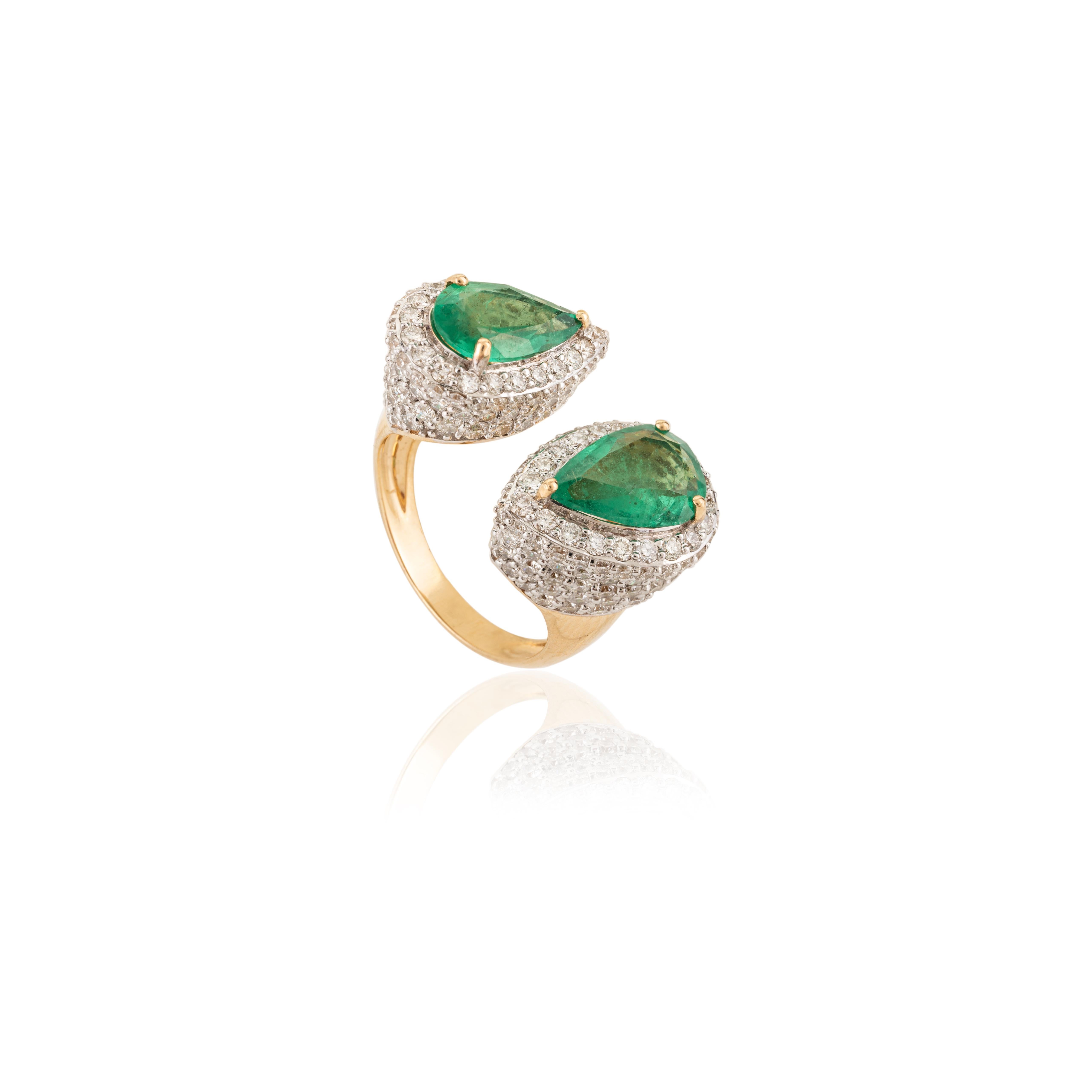 For Sale:  18k Yellow Gold 3.13 Carat Emerald and 3.38 Carat Halo Diamond Toi et Moi Ring 8
