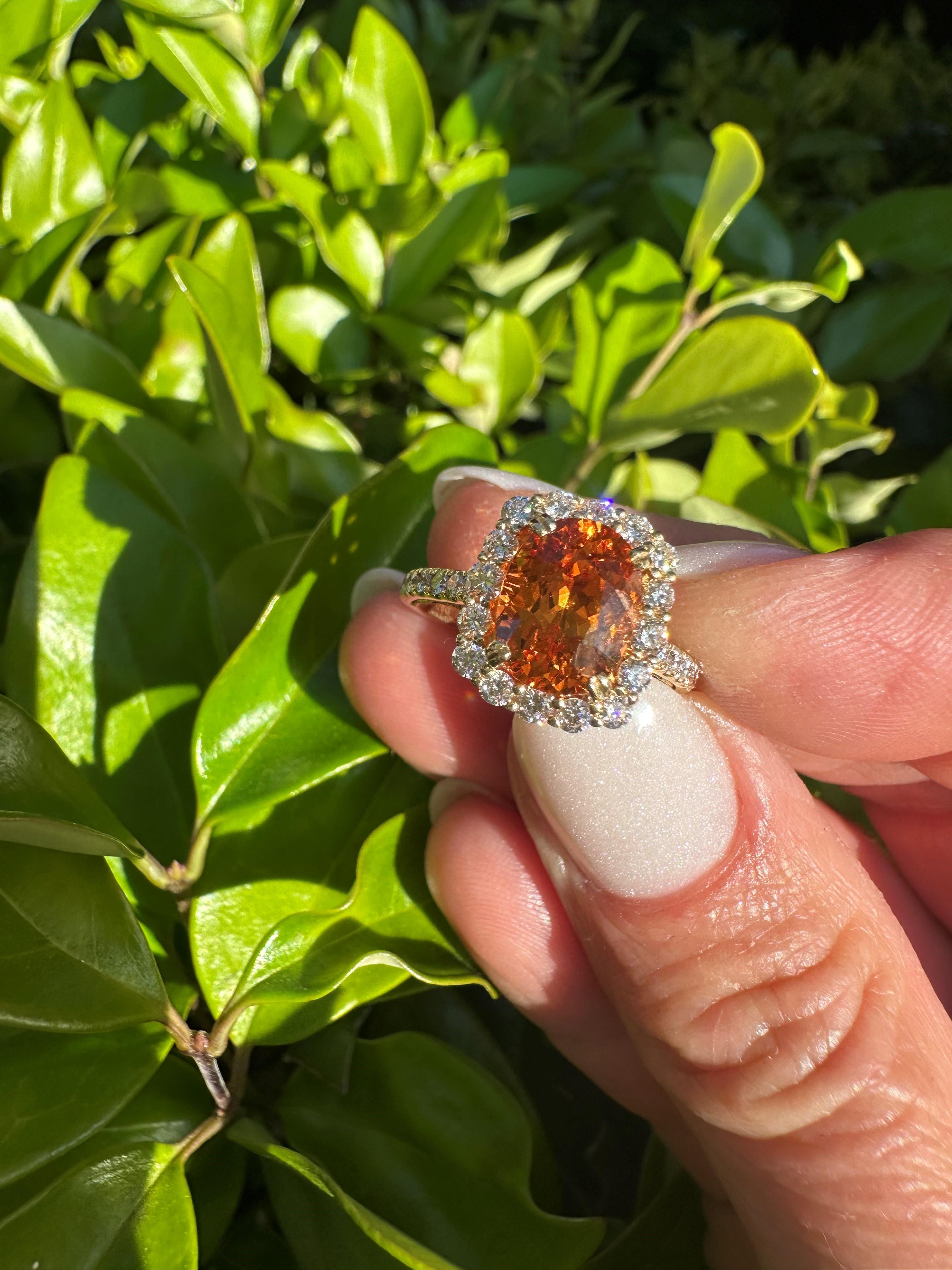 18K Yellow Gold 3.21 Carat Spessartite & Diamond Cocktail Ring For Sale 5