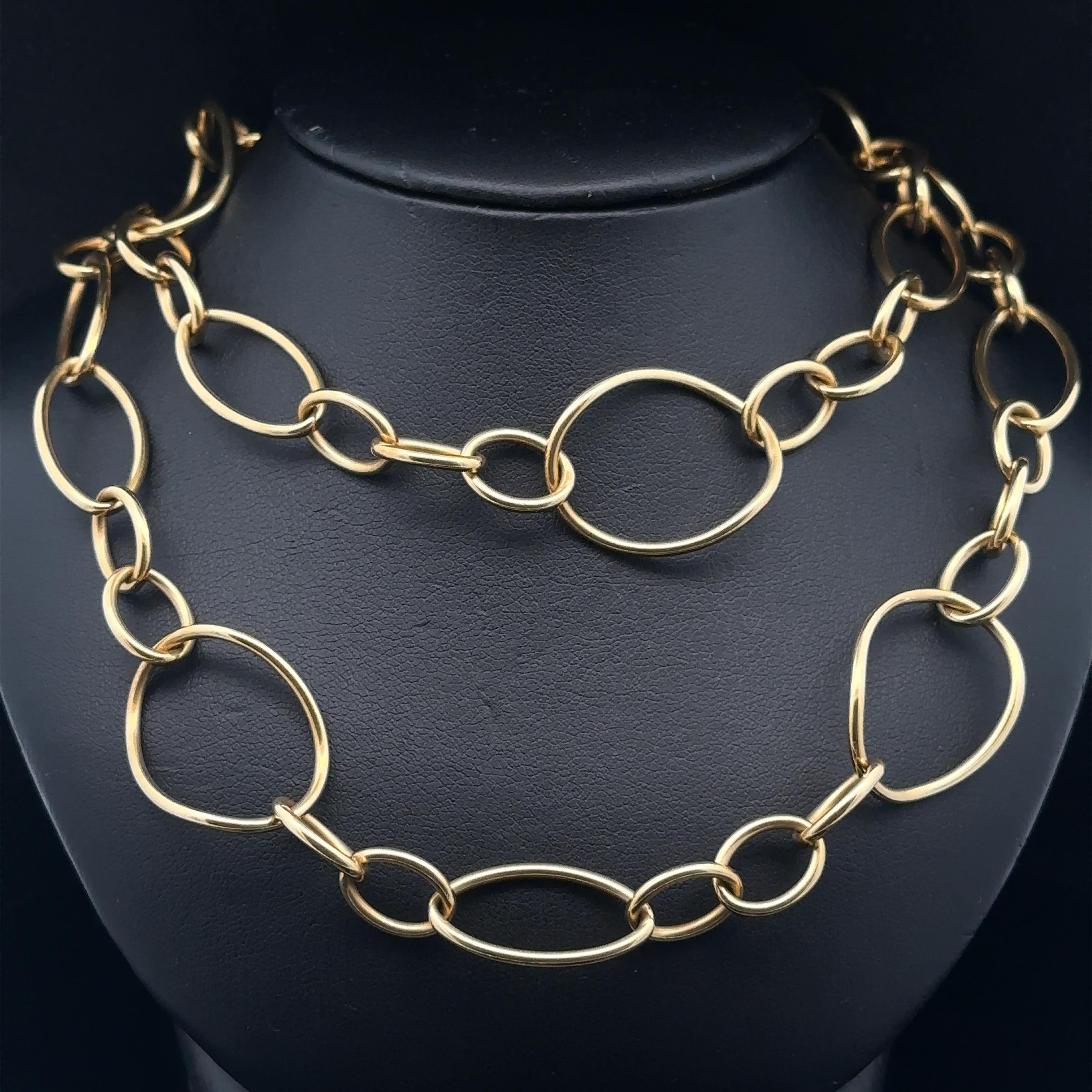 Collier en or jaune 18k à maillons ouverts avec fermoir à bascule en vente 1