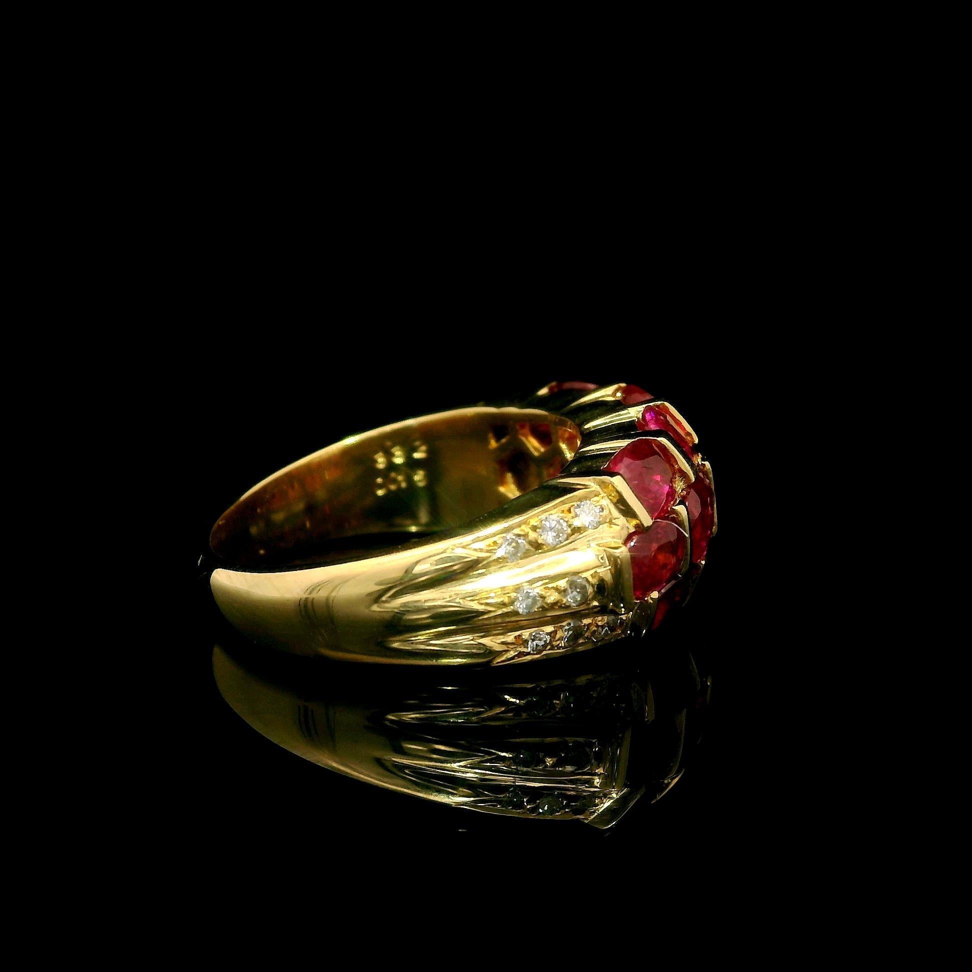 -- A. Stone:--
(13) Rubini naturali autentici - taglio ovale - incastonatura a barre - splendido colore rosso - probabile origine birmana - 3,32ctw (esatto - timbrato)
(16) Diamanti naturali autentici - taglio rotondo brillante - incastonati -