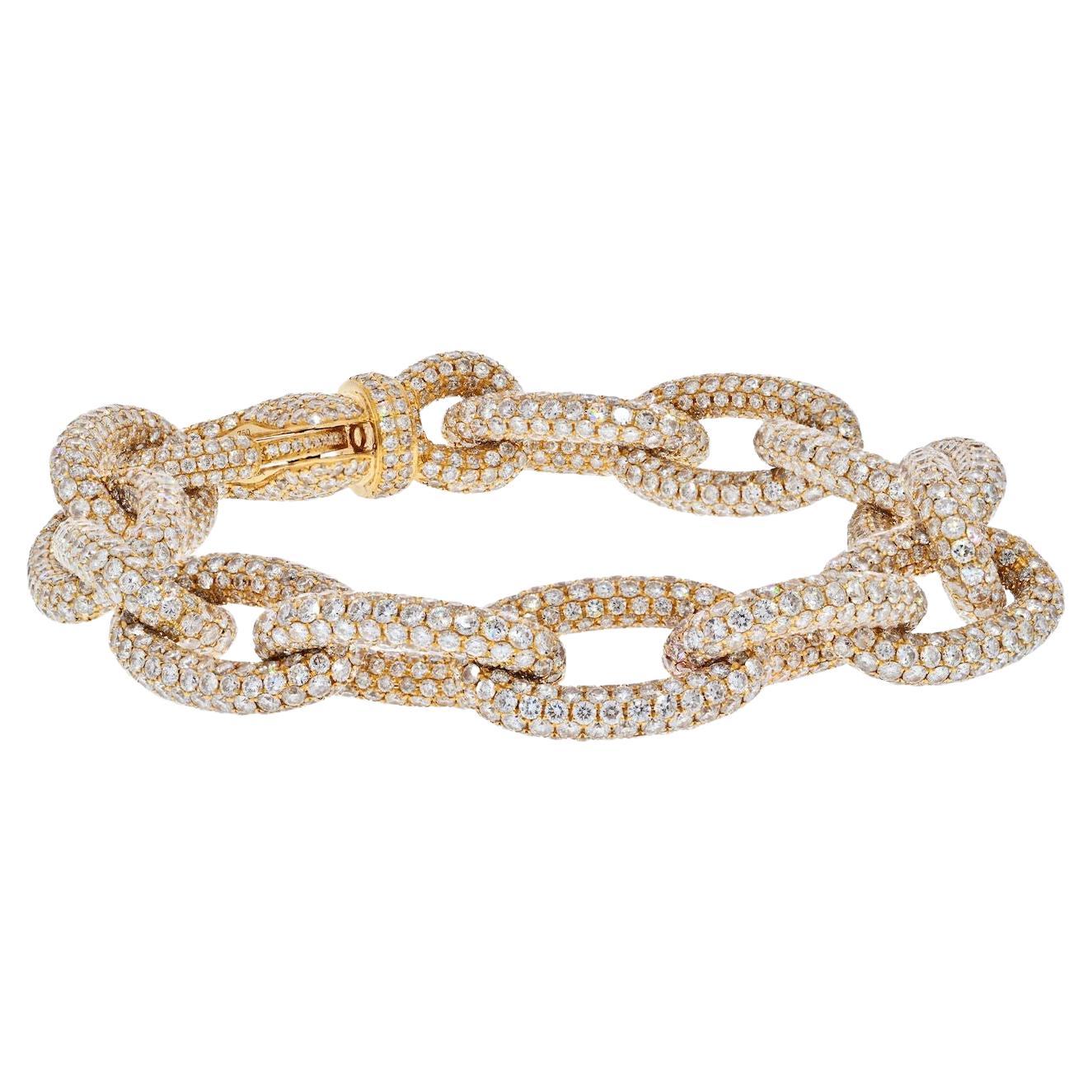 Bracelet à maillons en or jaune 18 carats avec diamants ovales pavés de 35 carats en vente