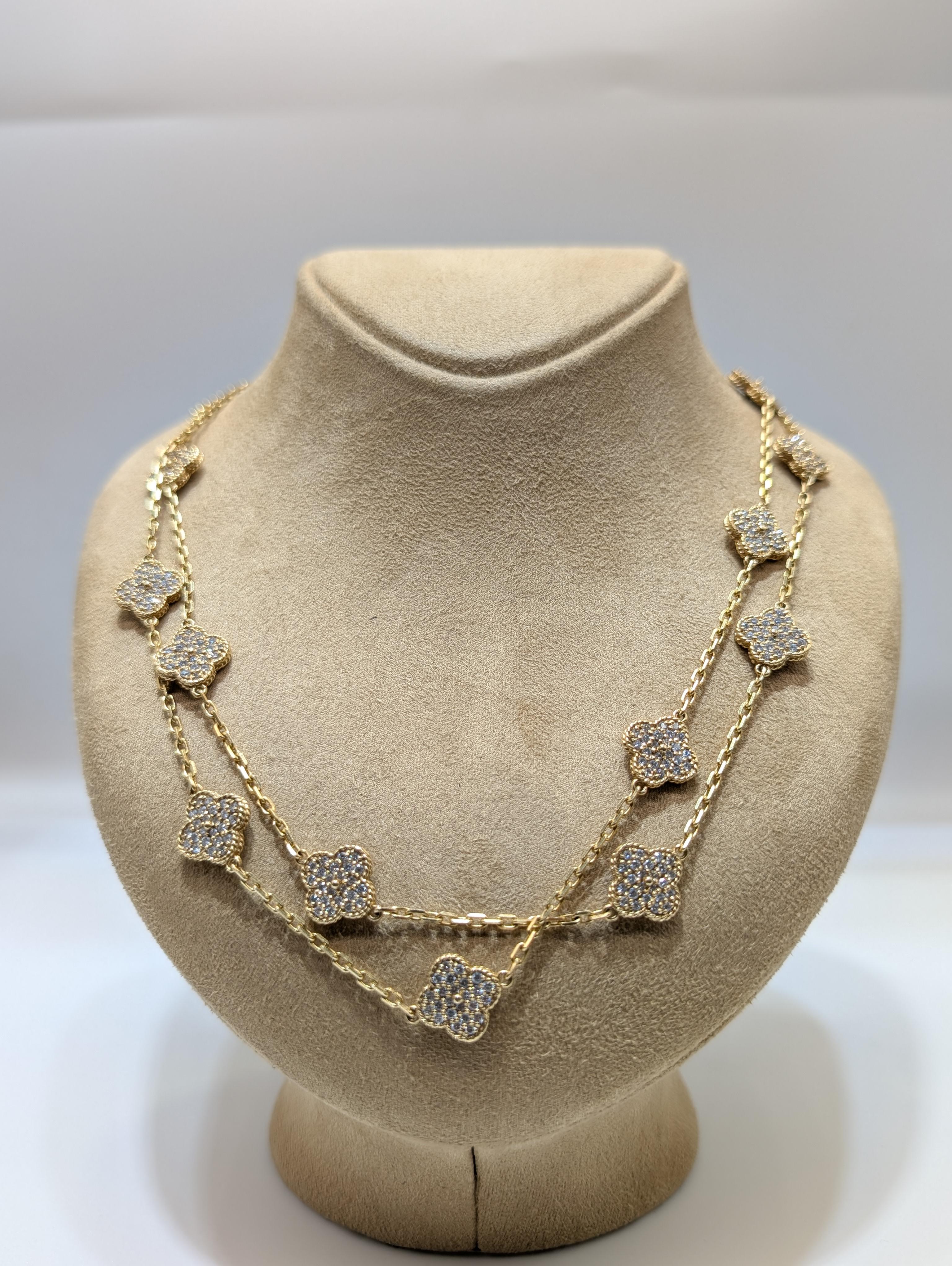 
18K Yellow Gold Double-Sided Diamond Clover Necklace – 19.25 Carats Total Weight – 36