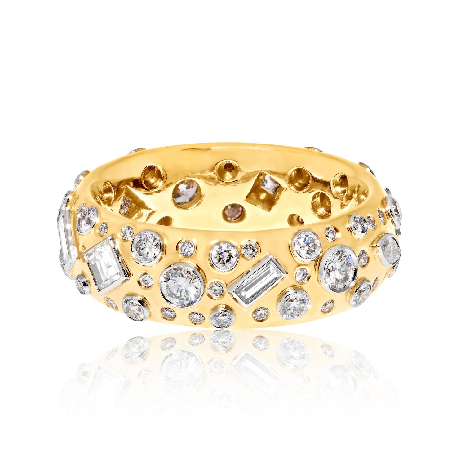 Women's or Men's 18K Yellow Gold 3.82cttw Mixed Cuts Diamond Cigar Band For Sale