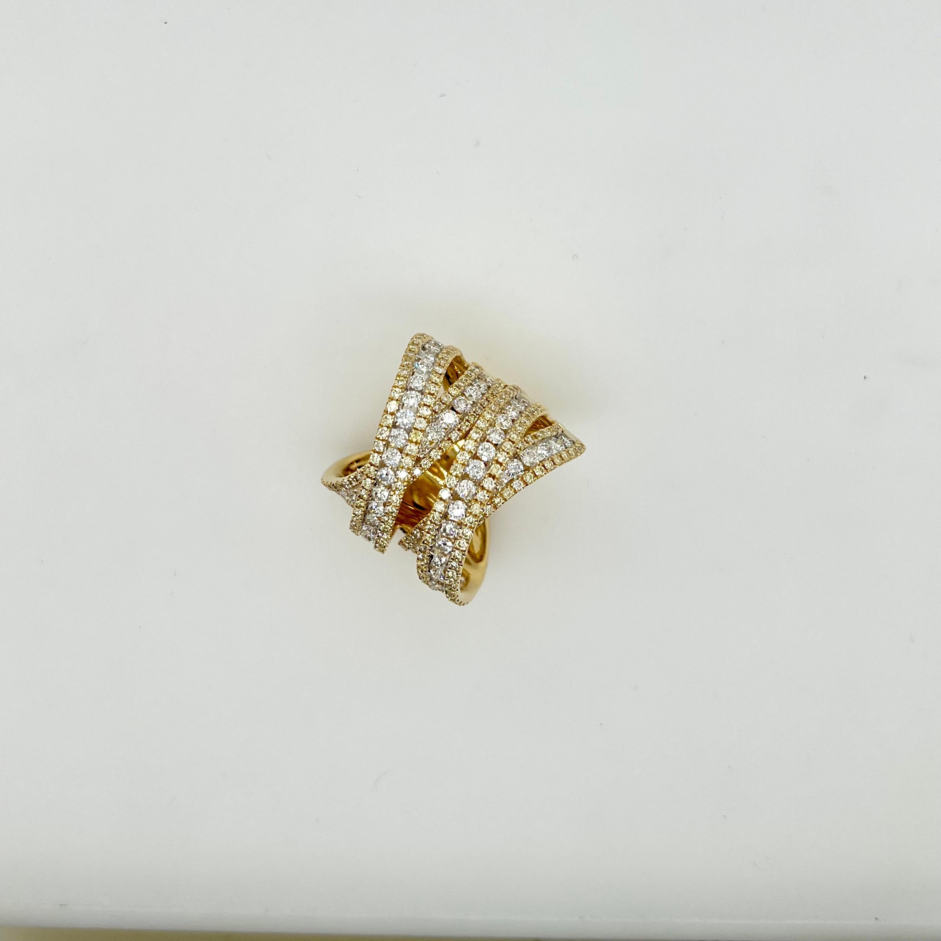 Contemporary 18k Yellow Gold 4 Row Diamond Band Ring For Sale