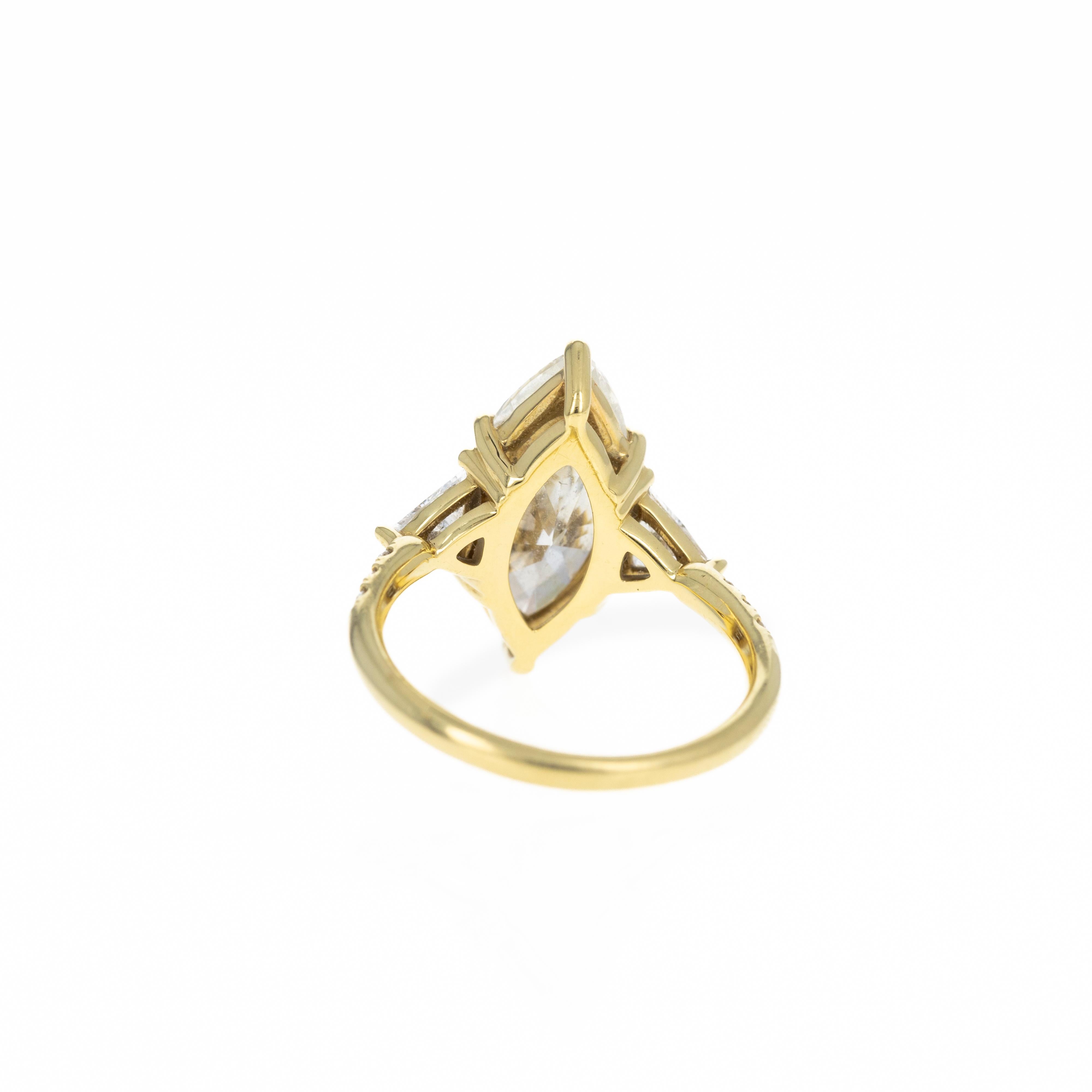 Bague de fiançailles en or jaune 18 carats avec diamant marquise de 4,05 carats en vente 1