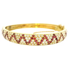 18k Yellow Gold 4.20ctw Pave Zig Zag Ruby & Diamond Hinged Bangle Bracelet