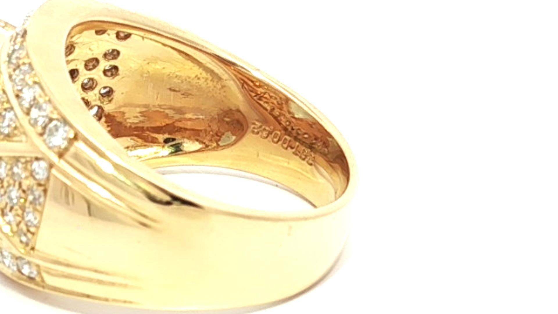 Anello a fascia larga a sigaro in oro giallo 18k con diamanti e acquamarina ovale da 4,53 carati in vendita 7