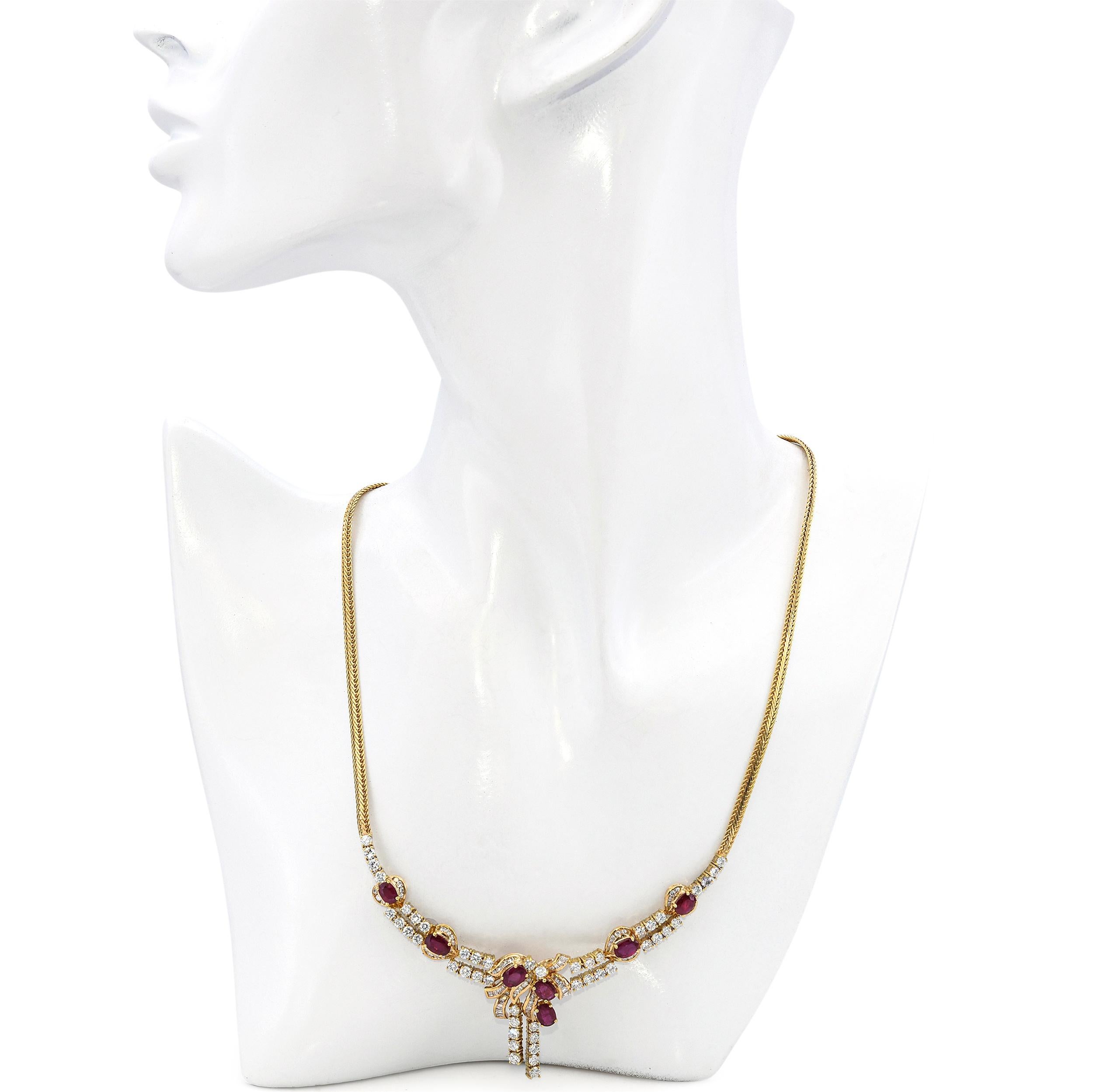 Taille mixte Collier en or jaune 18k composé de 4.55tcw rubis et 3.01tcw J VS diamant en vente